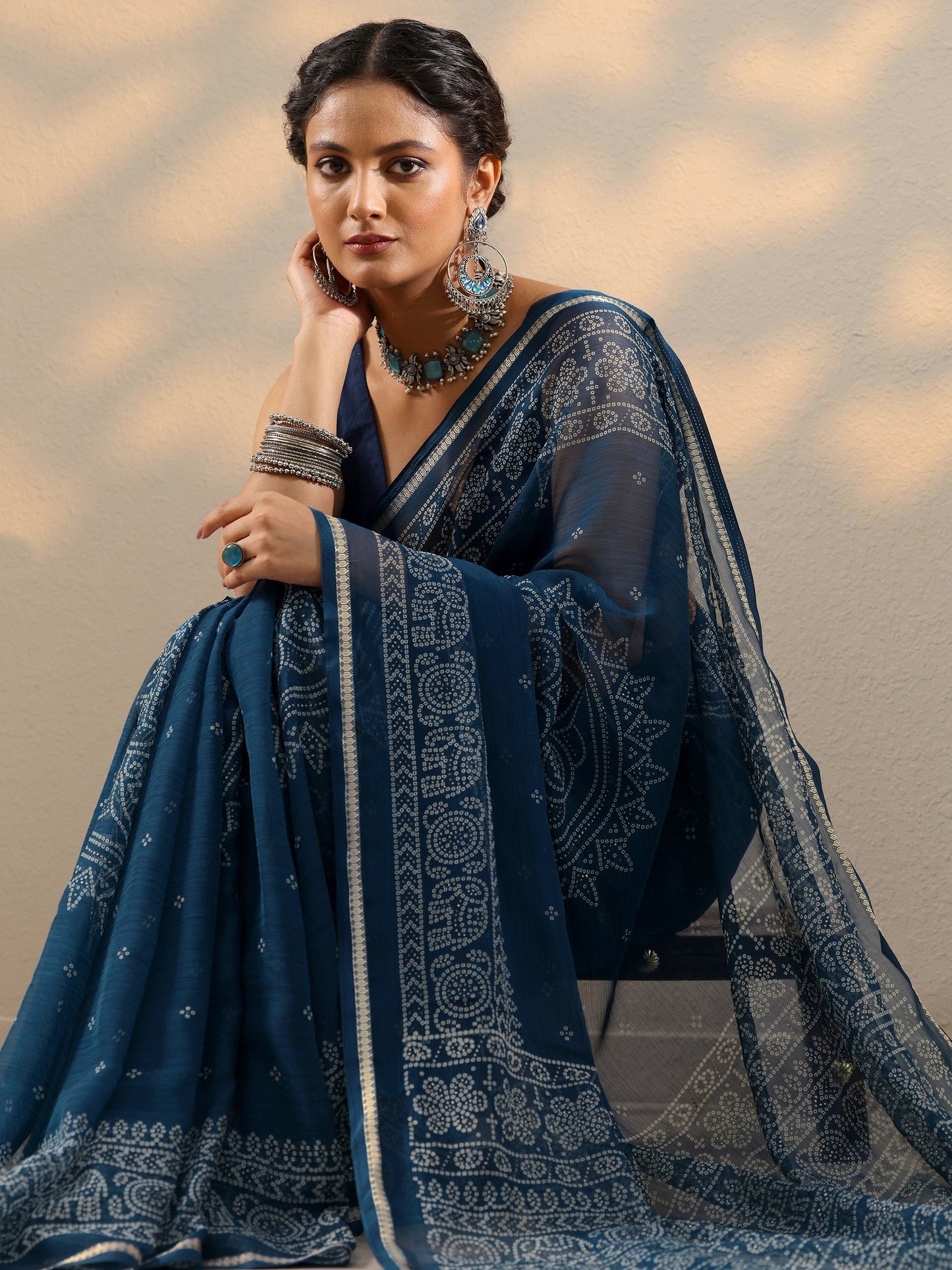 Navy Blue Bandhani Printed Chiffon Saree With Unstitched Blouse Piece
