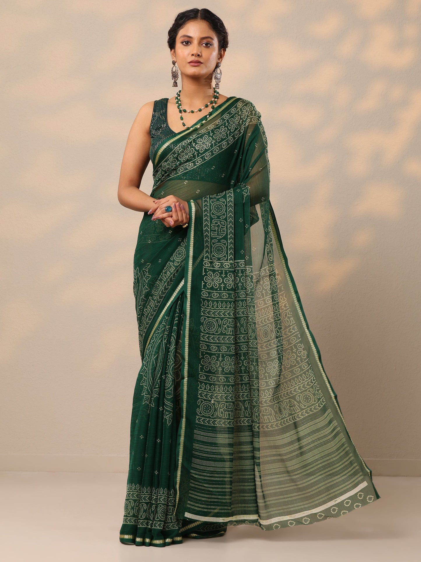 Green Bandhani Printed Chiffon Saree With Unstitched Blouse Piece