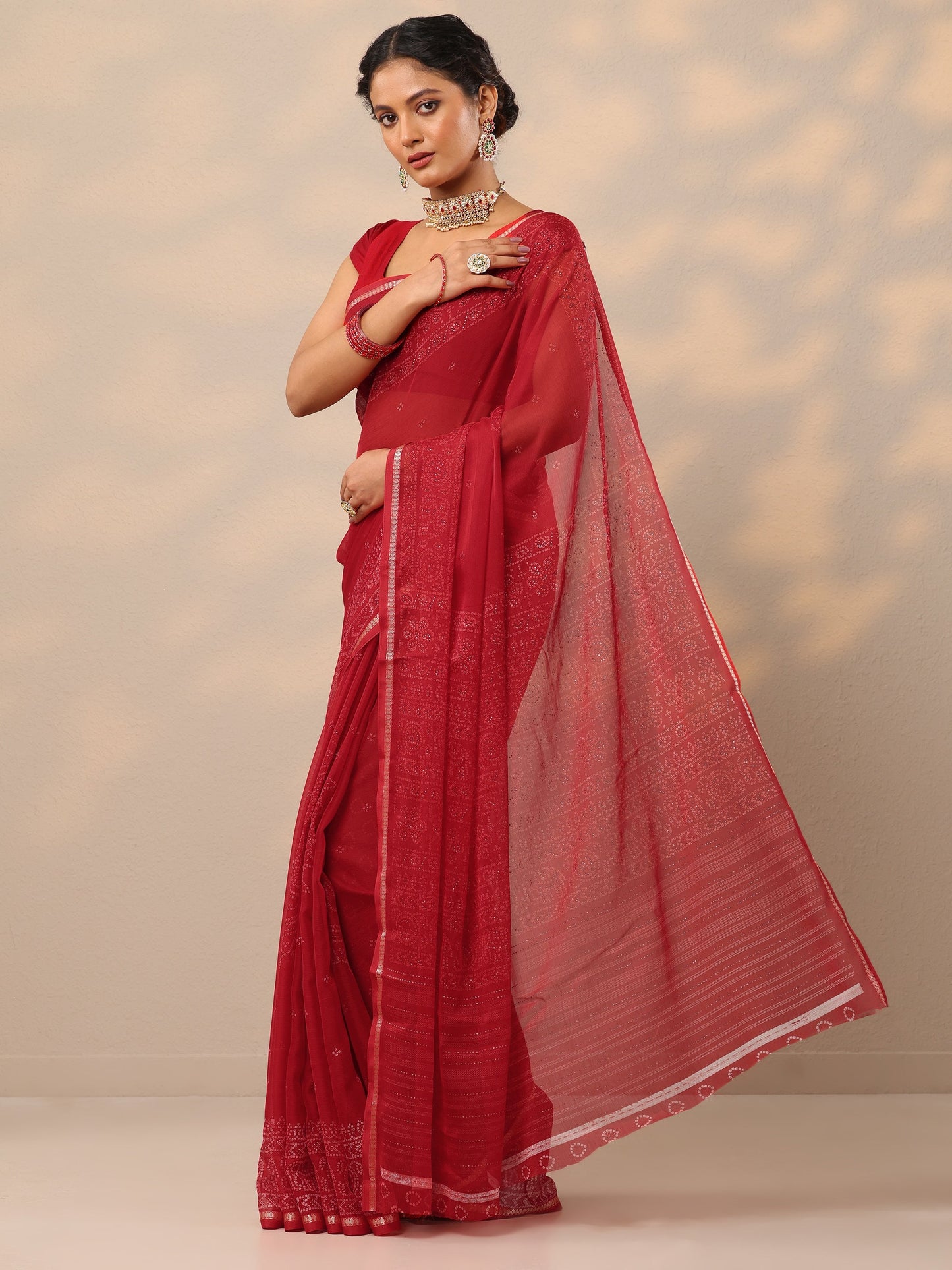 Red Bandhani Printed Chiffon Saree With Unstitched Blouse Piece