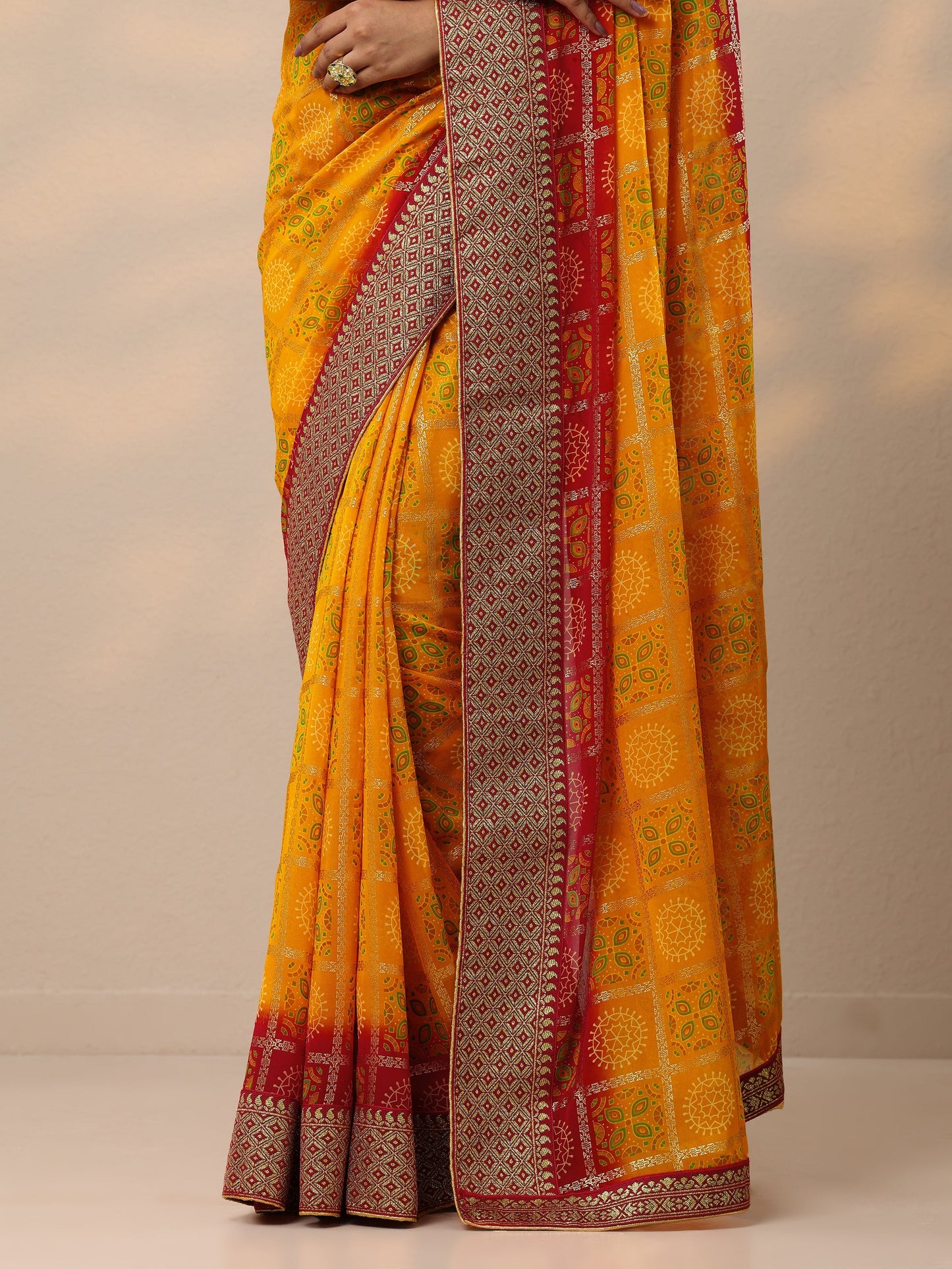 Yellow Bandhani Printed Georgette Saree With Unstitched Blouse Piece