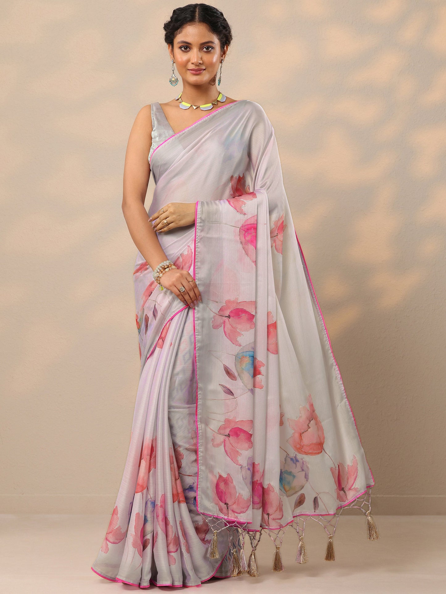 White Printed Crepe Saree With Unstitched Blouse Piece