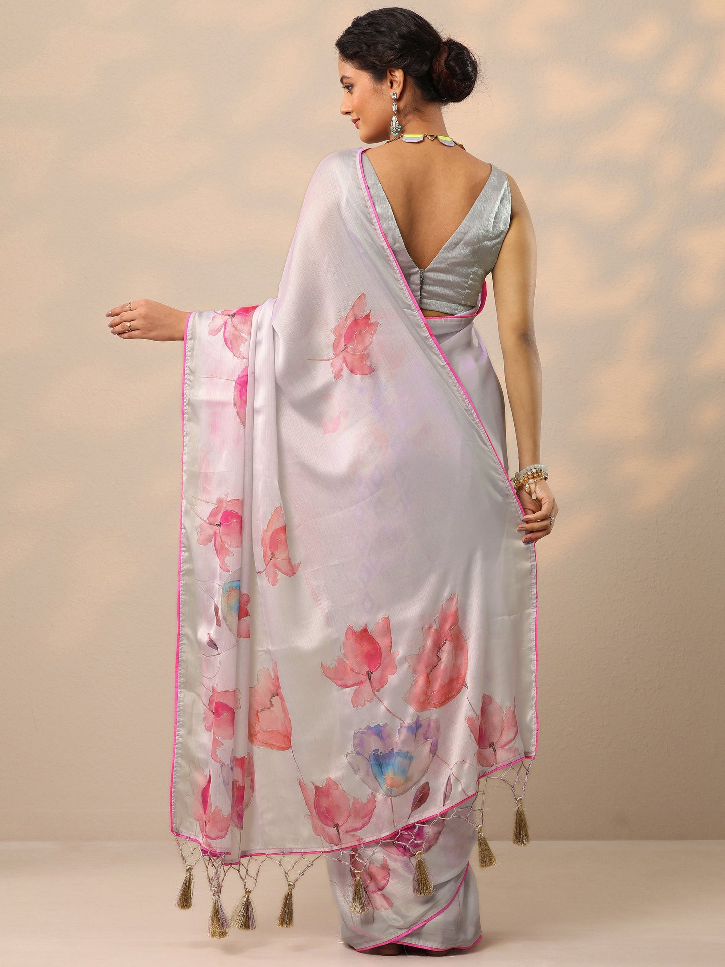 White Printed Crepe Saree With Unstitched Blouse Piece