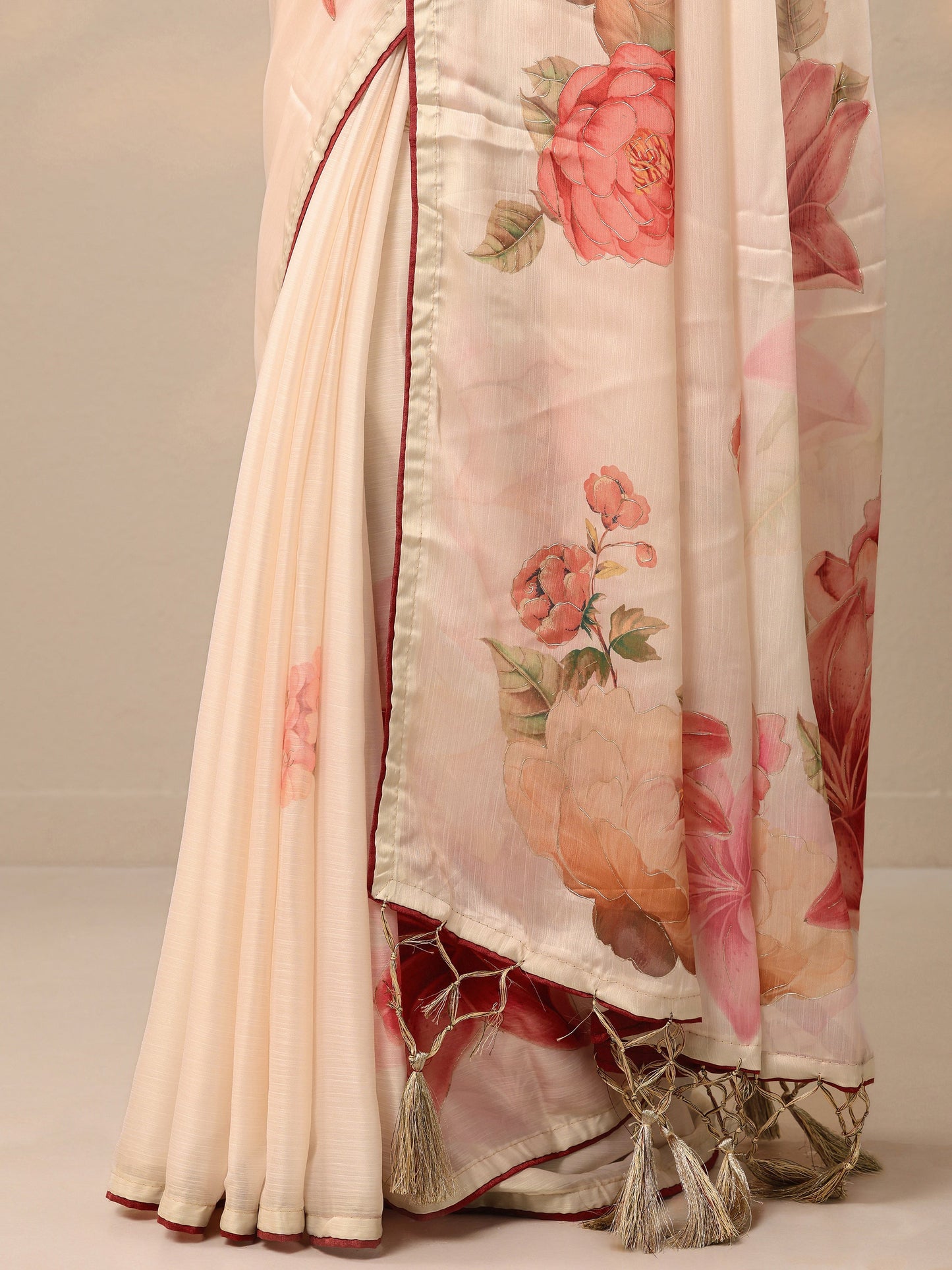 Cream Printed Crepe Saree With Unstitched Blouse Piece