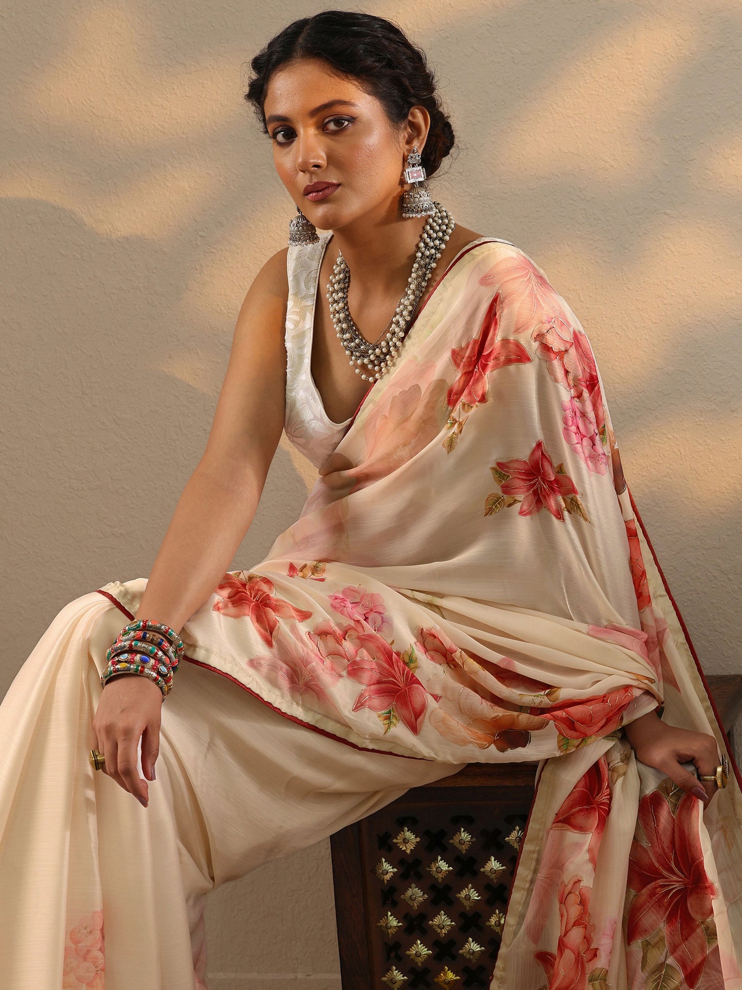 Cream Printed Crepe Saree With Unstitched Blouse Piece