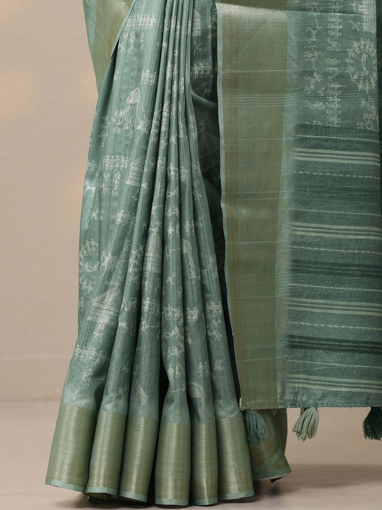 Green Printed Silk Blend Sarees With Unstitched Blouse Piece