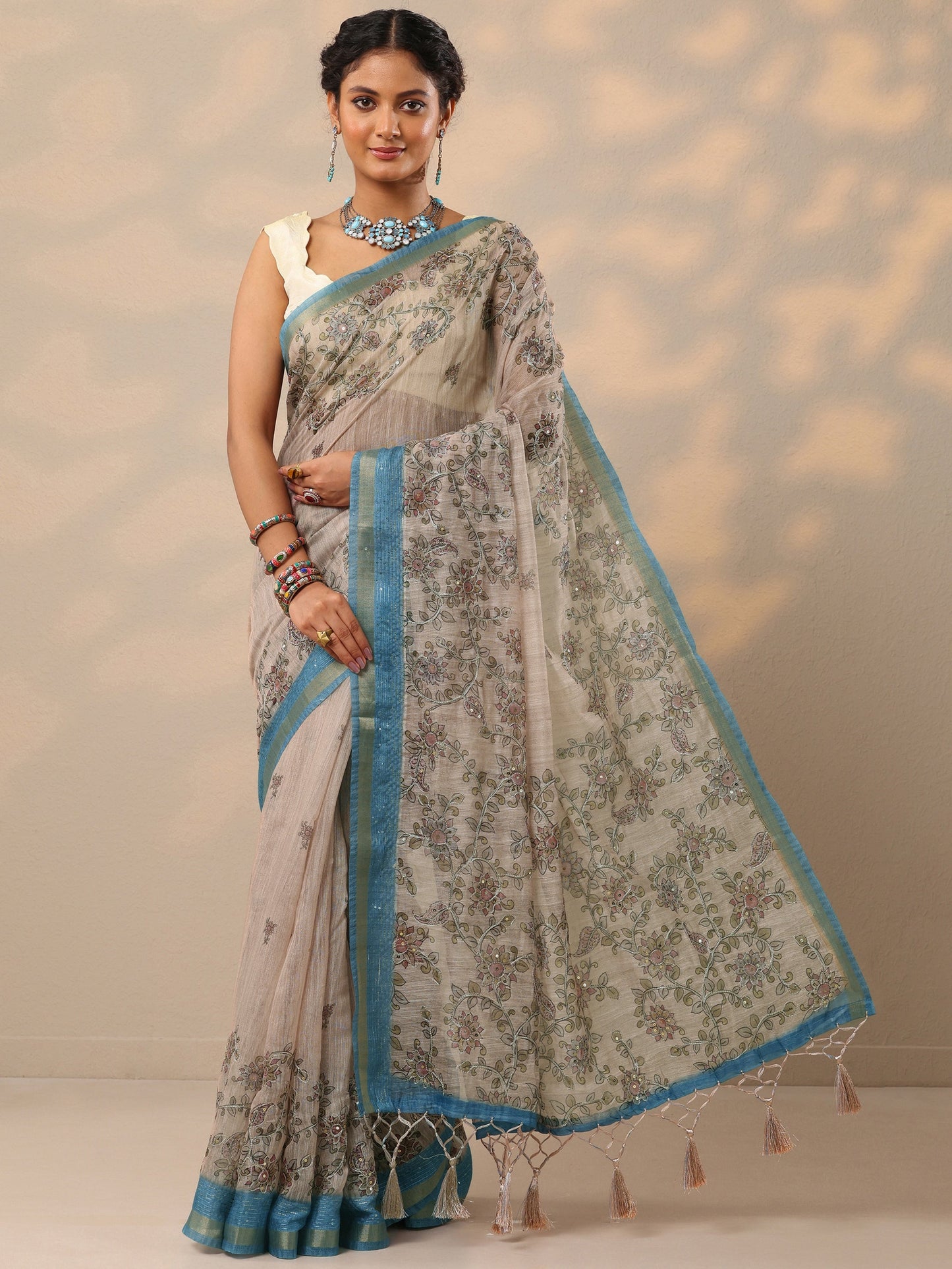 Beige Printed cotton blend Saree With Unstitched Blouse Piece