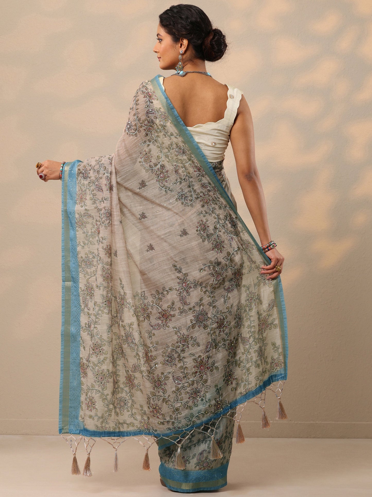 Beige Printed cotton blend Saree With Unstitched Blouse Piece