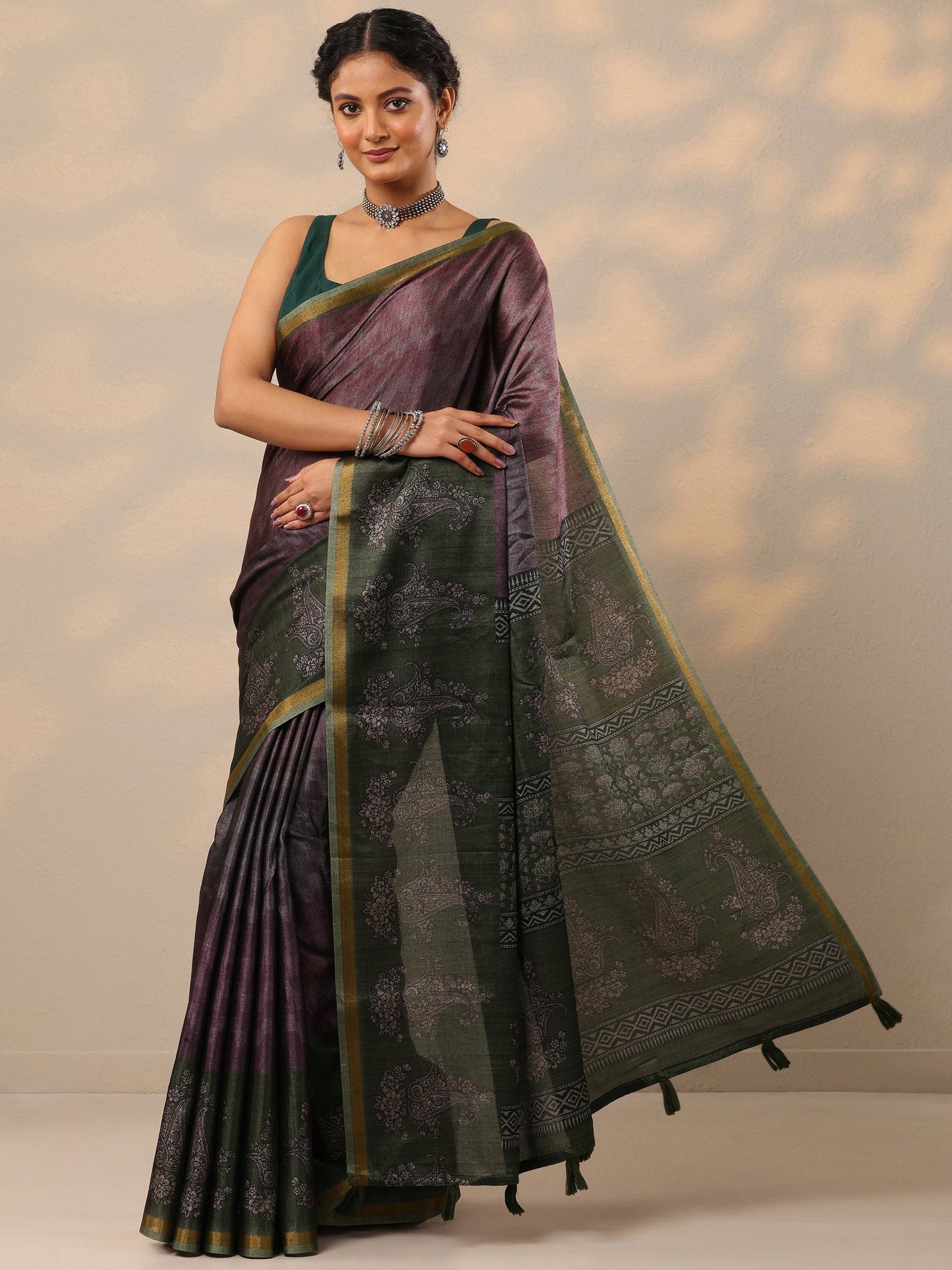 Purple Printed cotton blend Saree With Unstitched Blouse Piece