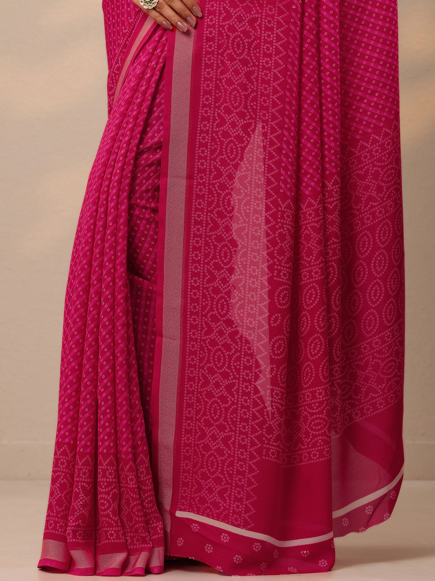Pink Bandhani Printed Georgette Saree With Unstitched Blouse Piece