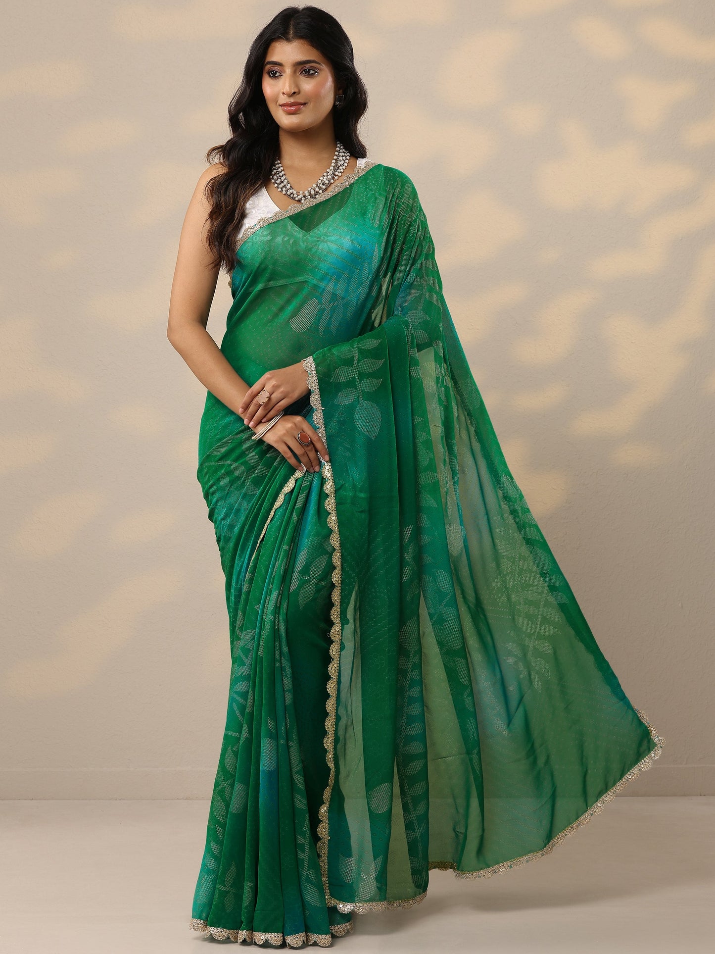 Green Bandhani Printed Georgette Sarees With Unstitched Blouse Piece