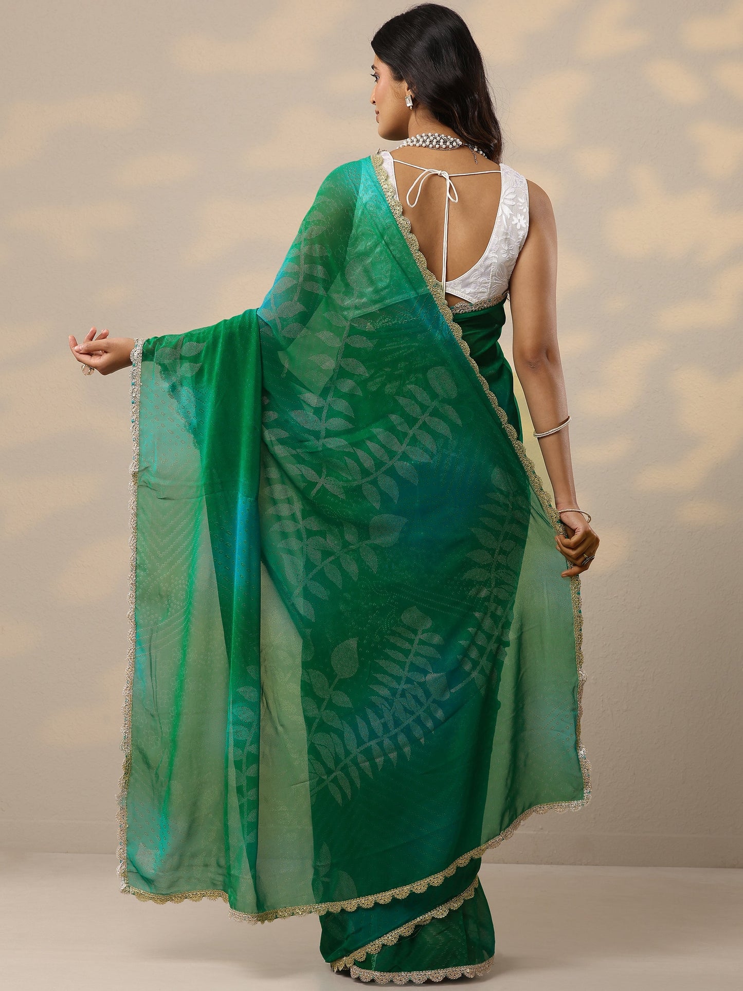 Green Bandhani Printed Georgette Sarees With Unstitched Blouse Piece
