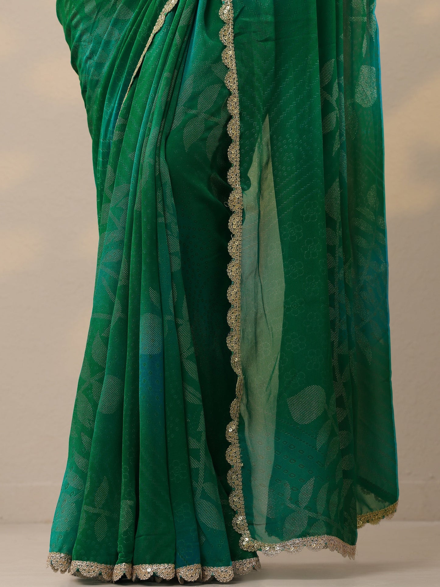 Green Bandhani Printed Georgette Sarees With Unstitched Blouse Piece