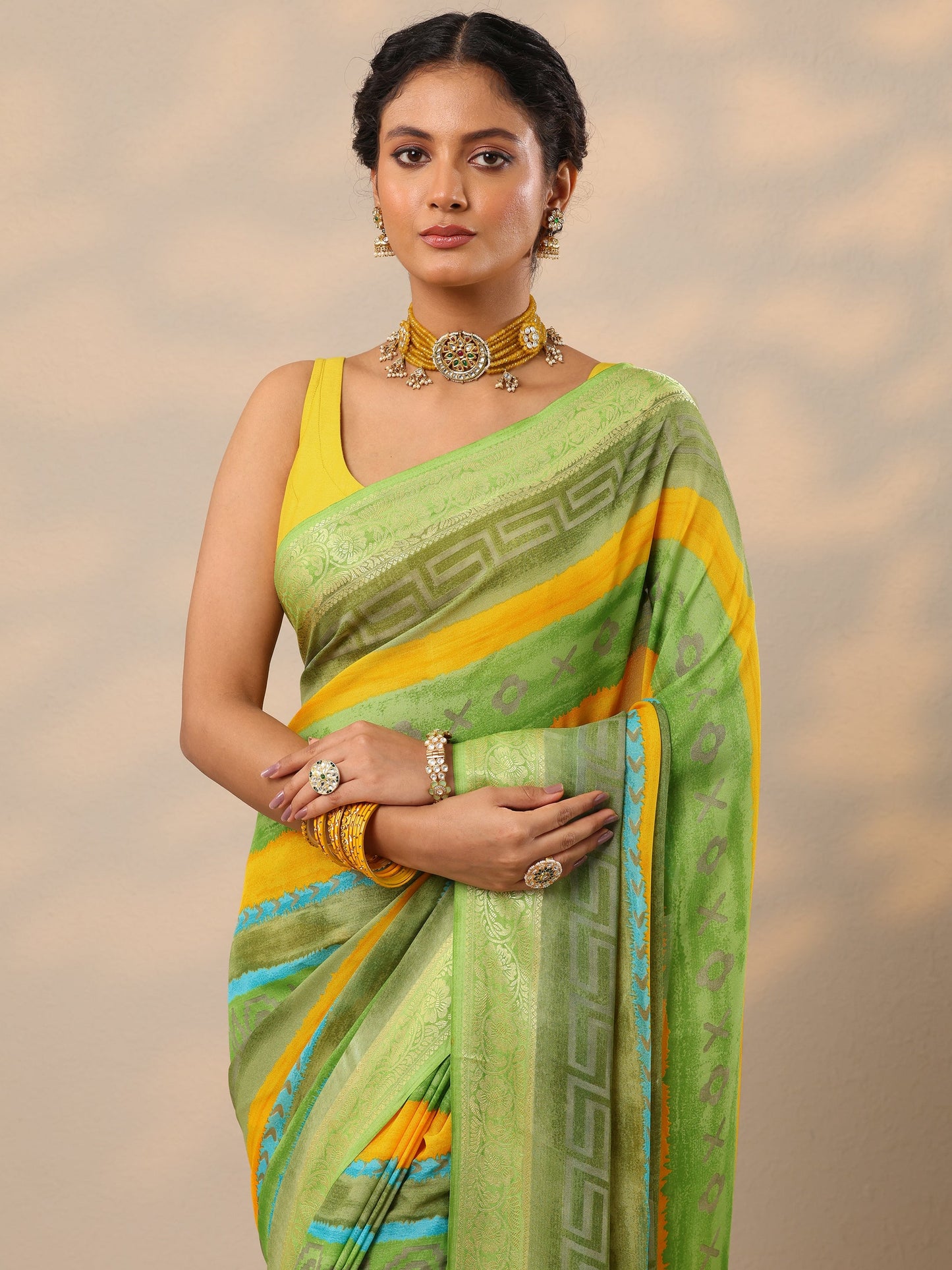 Green Printed Georgette Saree With Unstitched Blouse Piece