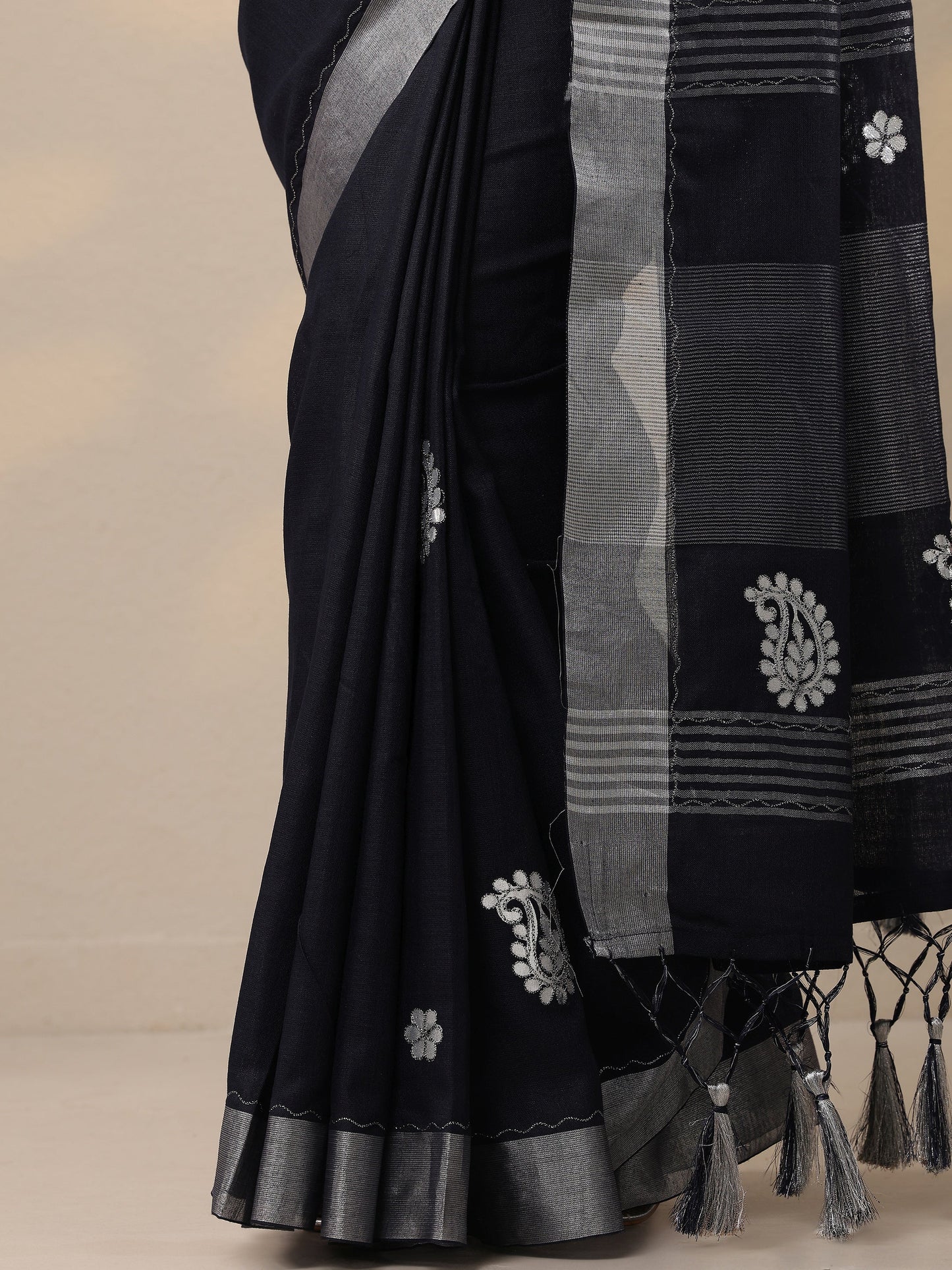 Navy Blue Embroidered Cotton Blend Sarees With Unstitched Blouse Piece