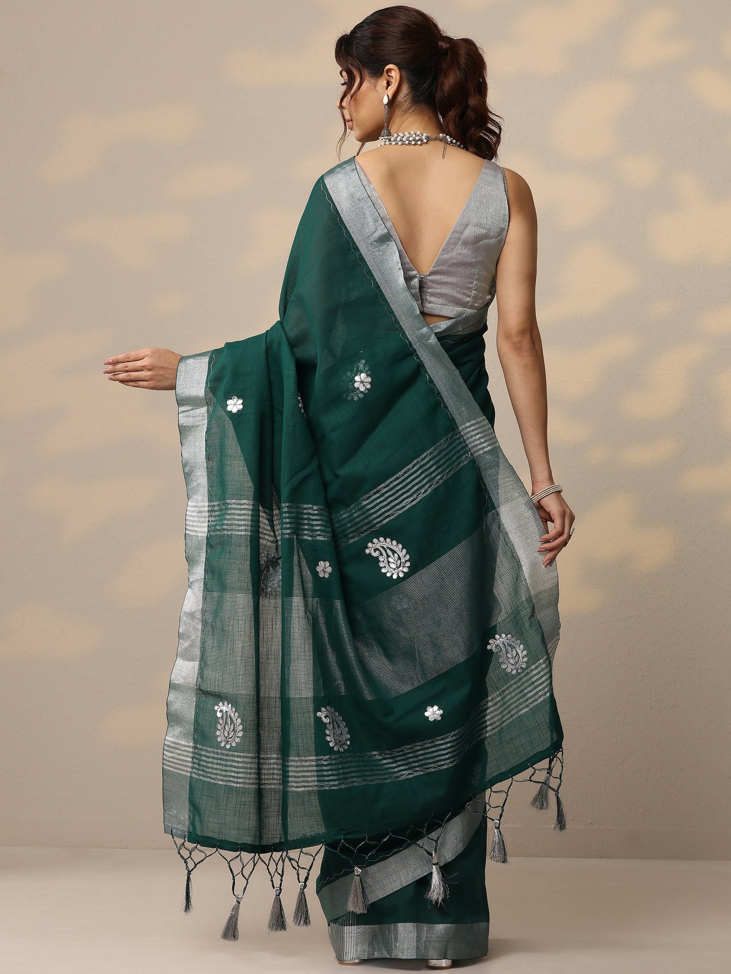 Green Embroidered Cotton Blend Sarees With Unstitched Blouse Piece