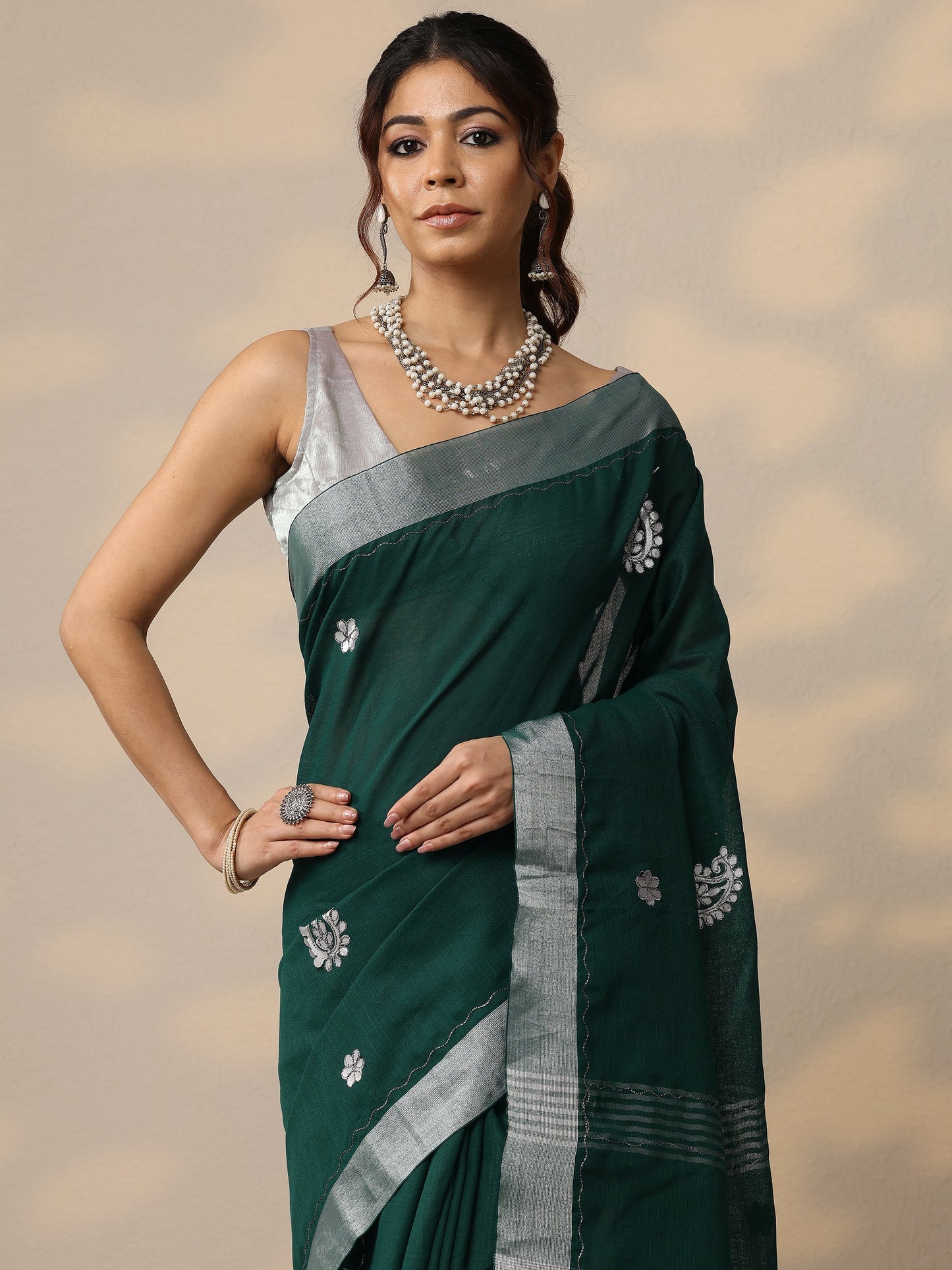Green Embroidered Cotton Blend Sarees With Unstitched Blouse Piece