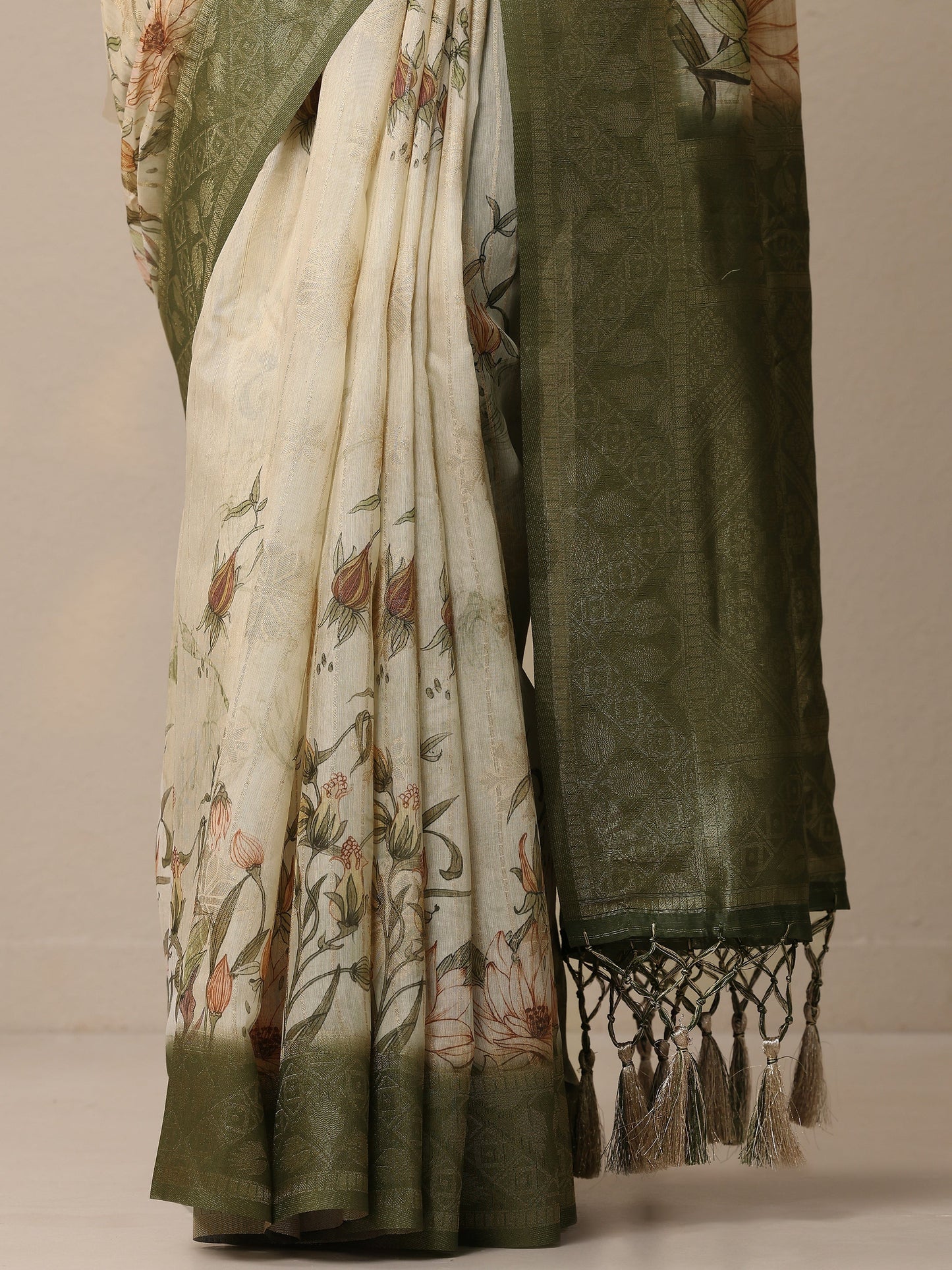 Green Printed Cotton Blend Sarees With Unstitched Blouse Piece