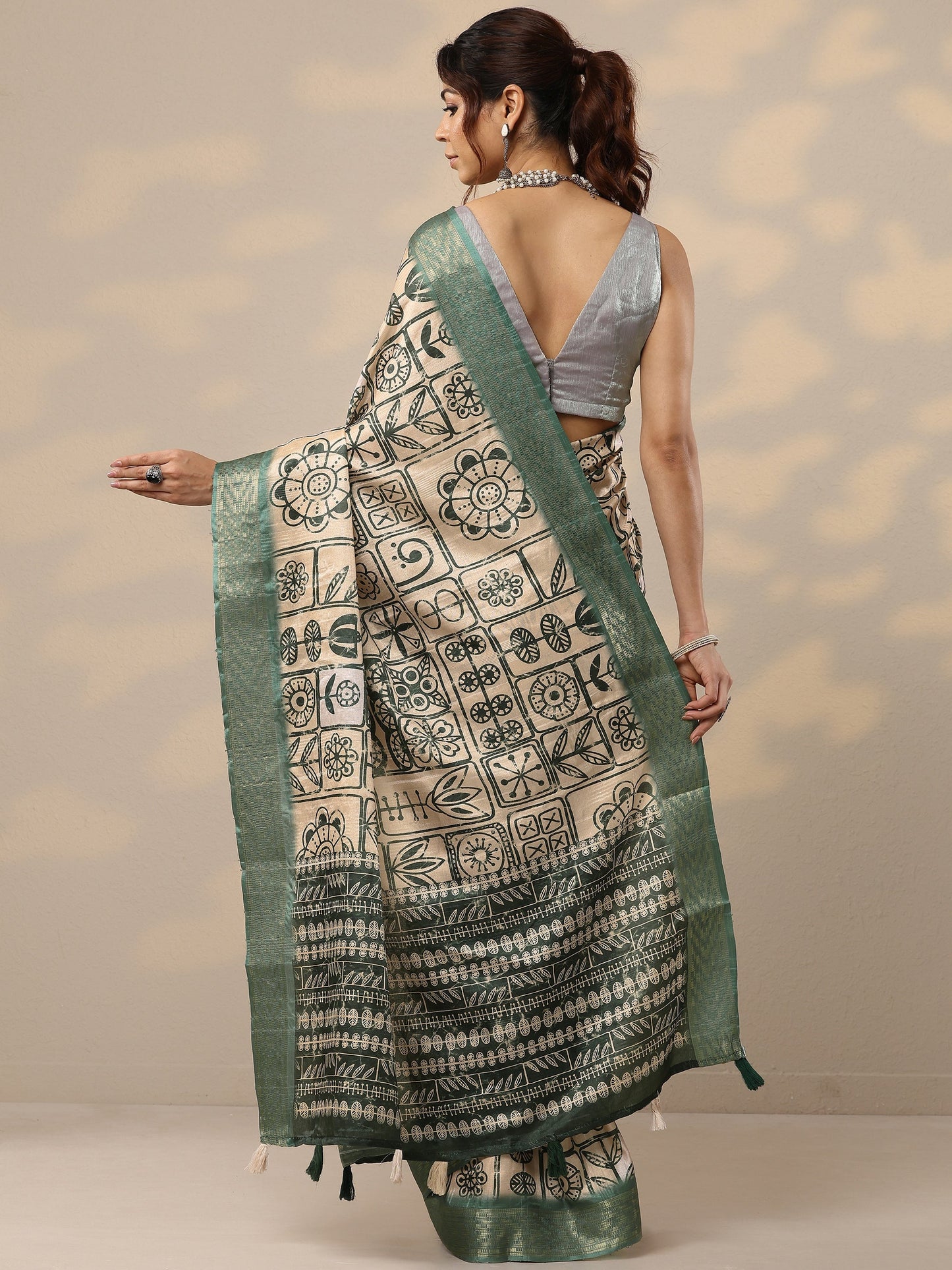 Green Printed Silk Blend Sarees With Unstitched Blouse Piece
