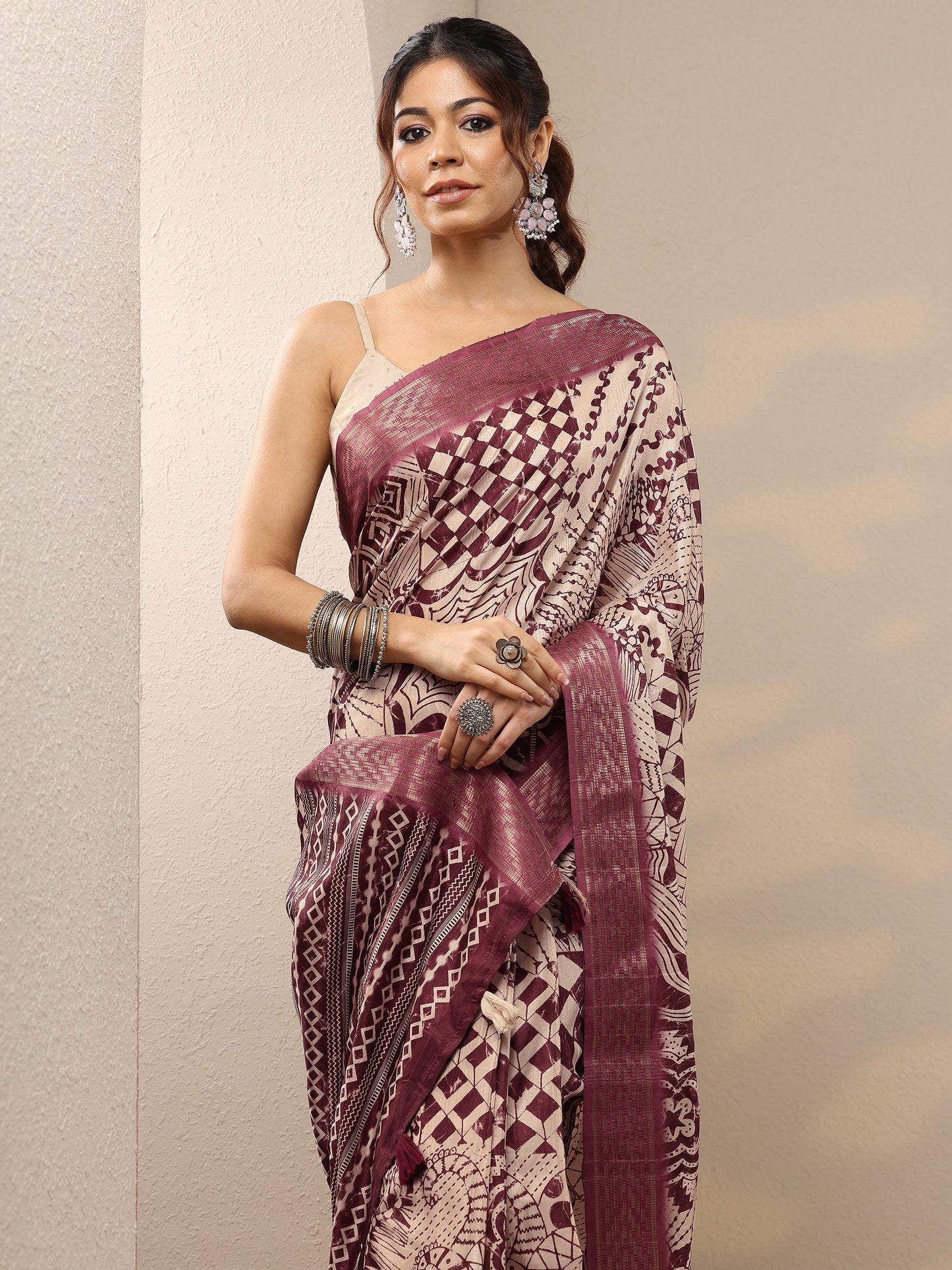 Beige Printed Silk Blend Sarees With Unstitched Blouse Piece