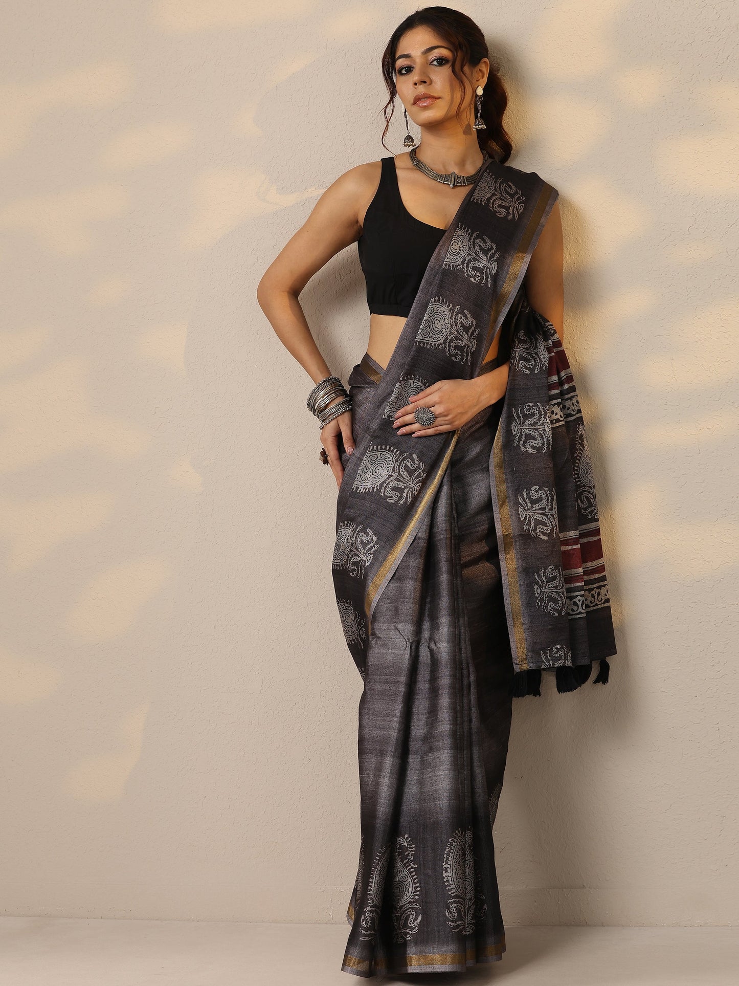 Black Printed Cotton Blend Sarees With Unstitched Blouse Piece