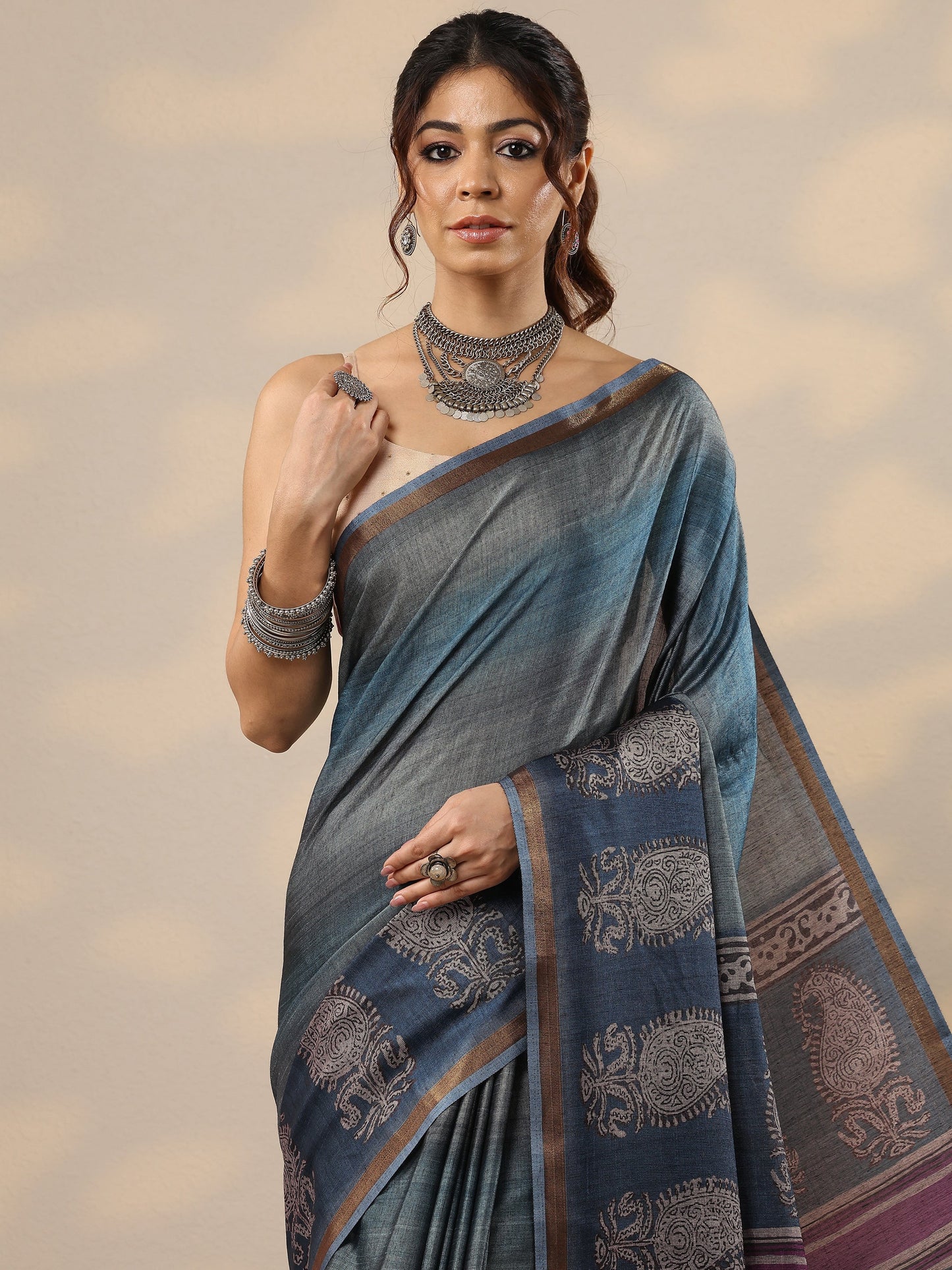 Blue Printed Cotton Blend Sarees With Unstitched Blouse Piece