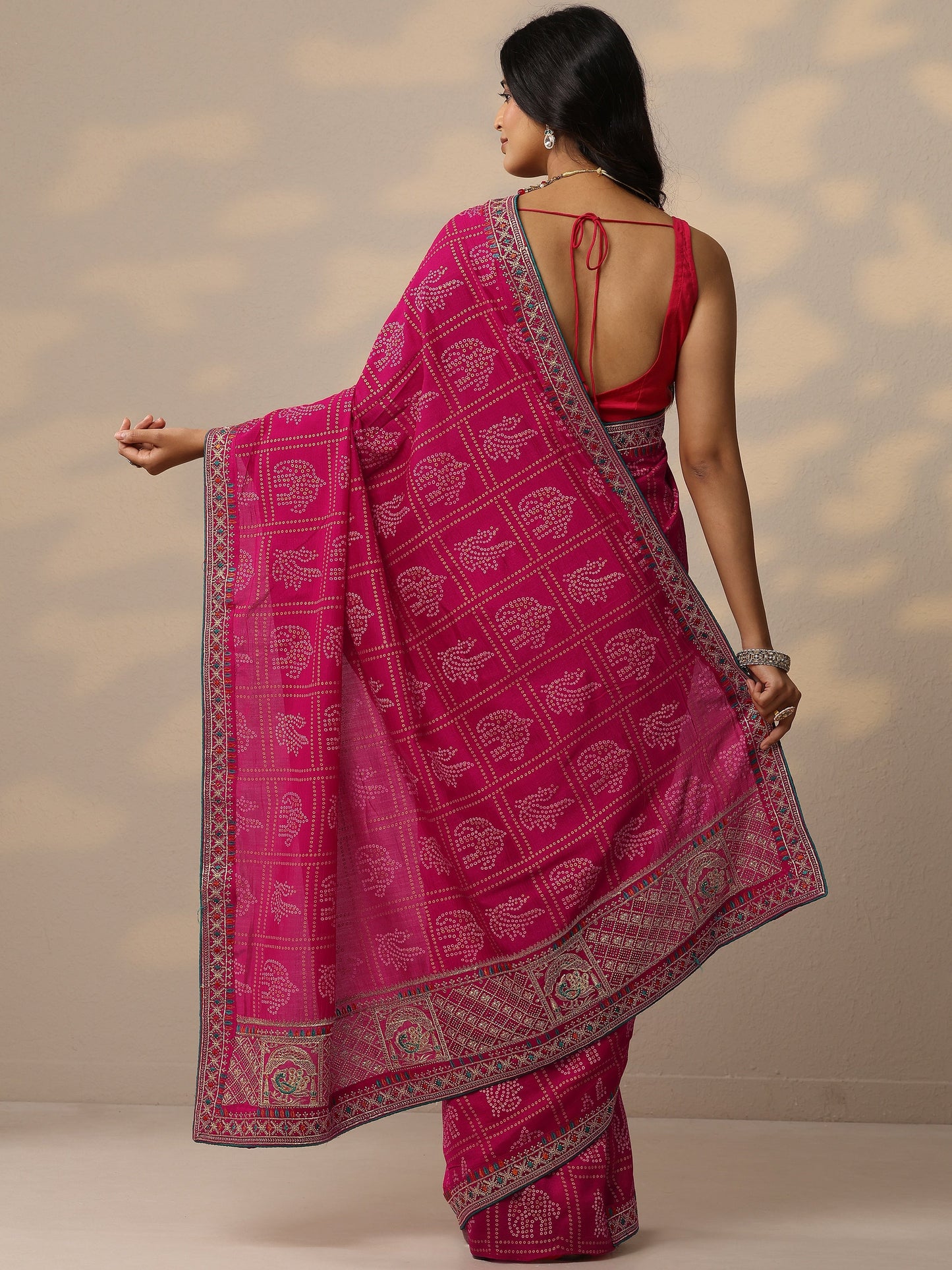 Pink Bandhani Printed Silk Blend Sarees With Unstitched Blouse Piece