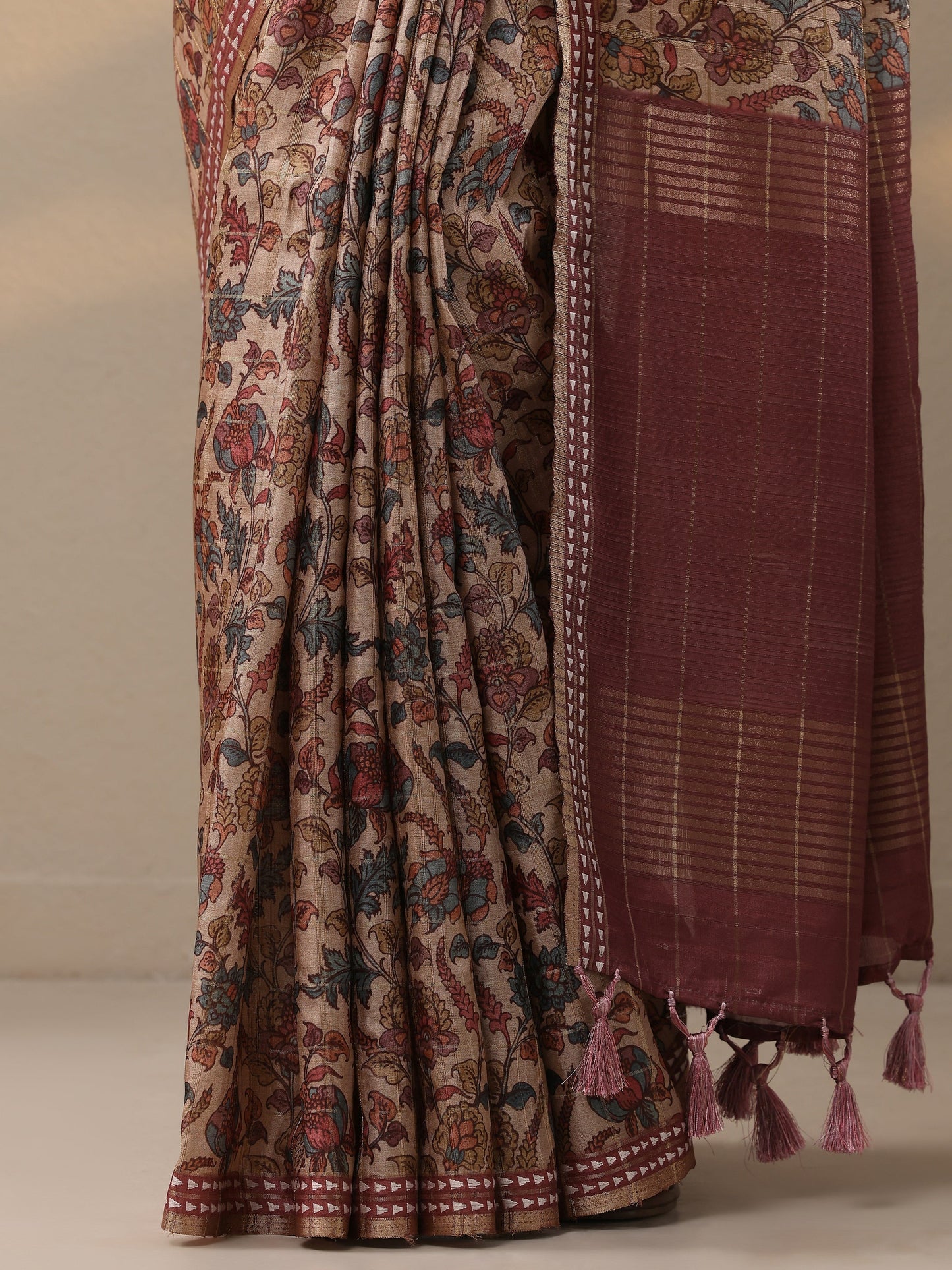 Taupe Printed Silk Blend Saree With Unstitched Blouse Piece