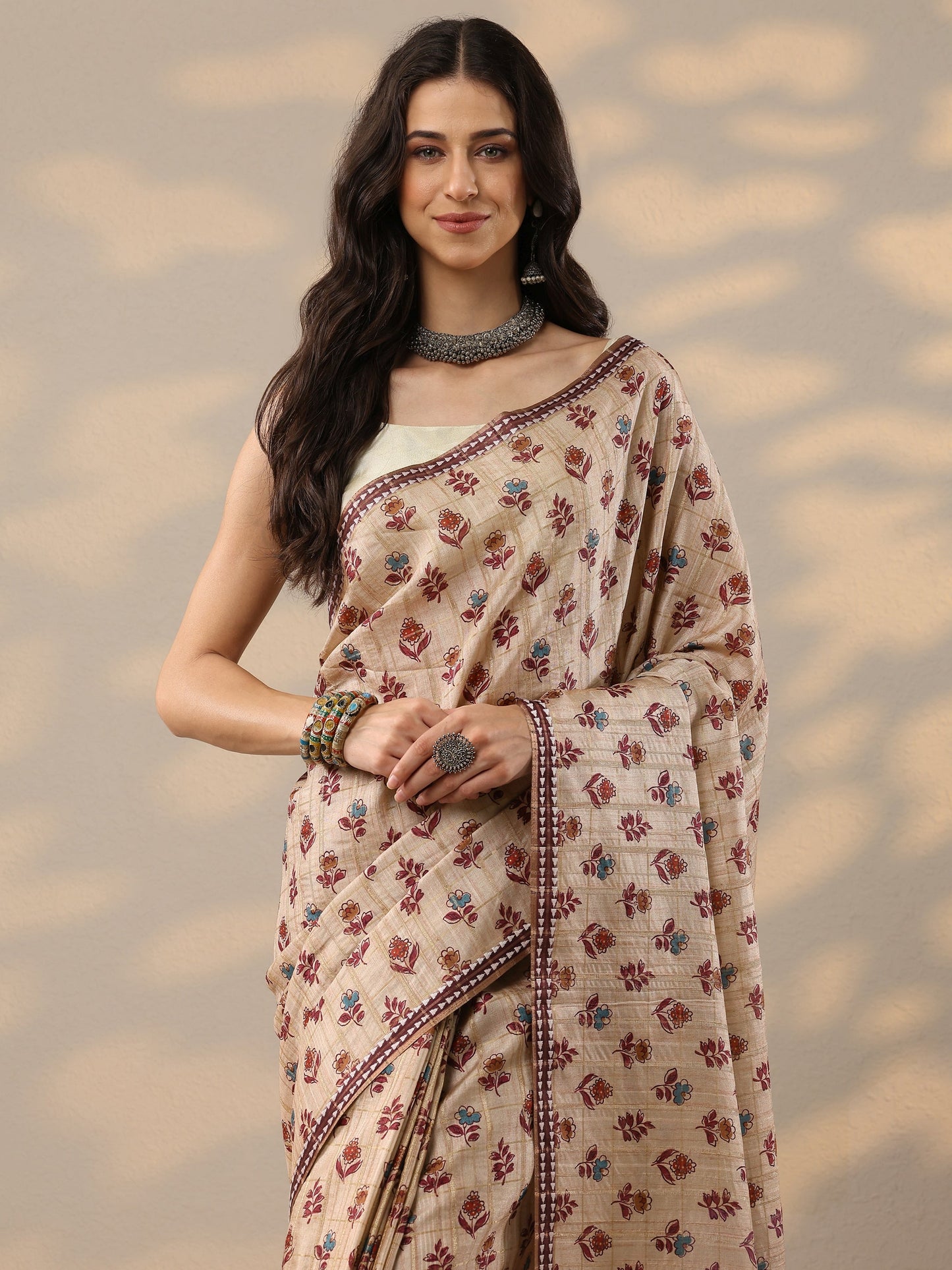 Beige Printed Silk Blend Saree With Unstitched Blouse Piece
