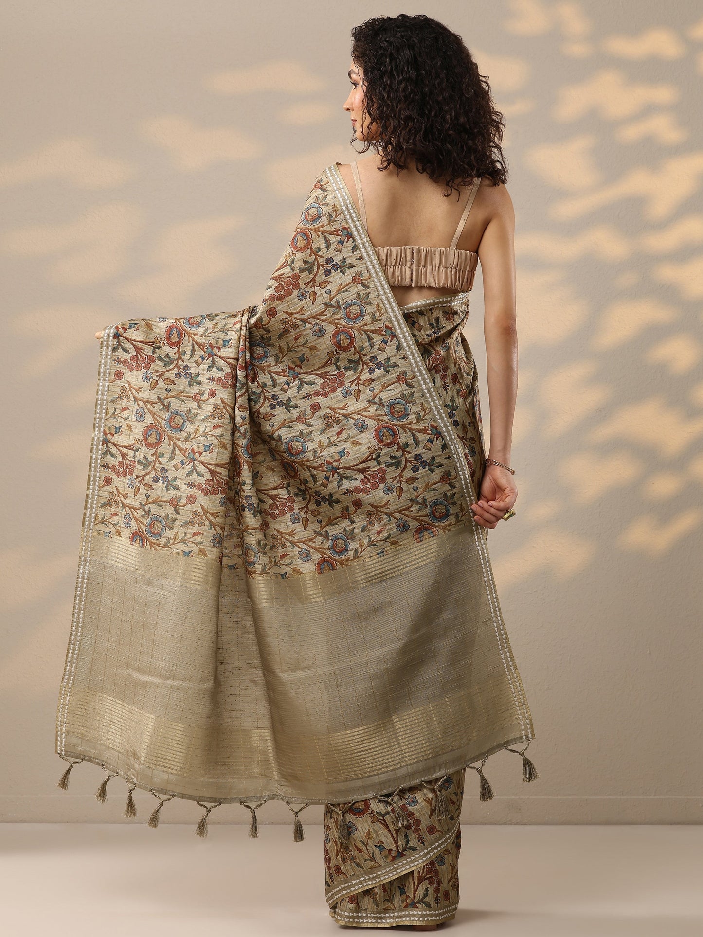 Beige Printed Silk Blend Saree With Unstitched Blouse Piece