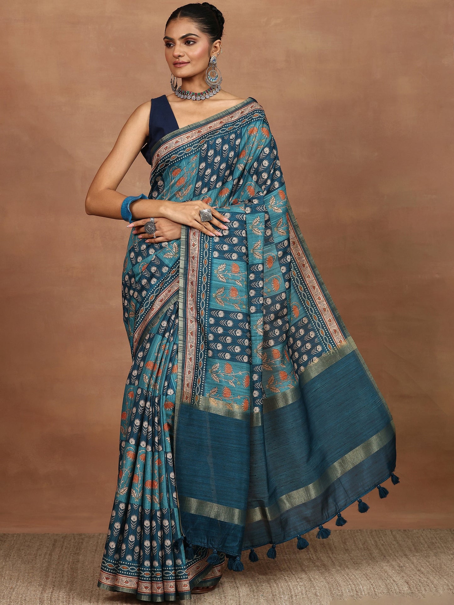 Green Printed Silk Blend Sarees With Unstitched Blouse Piece