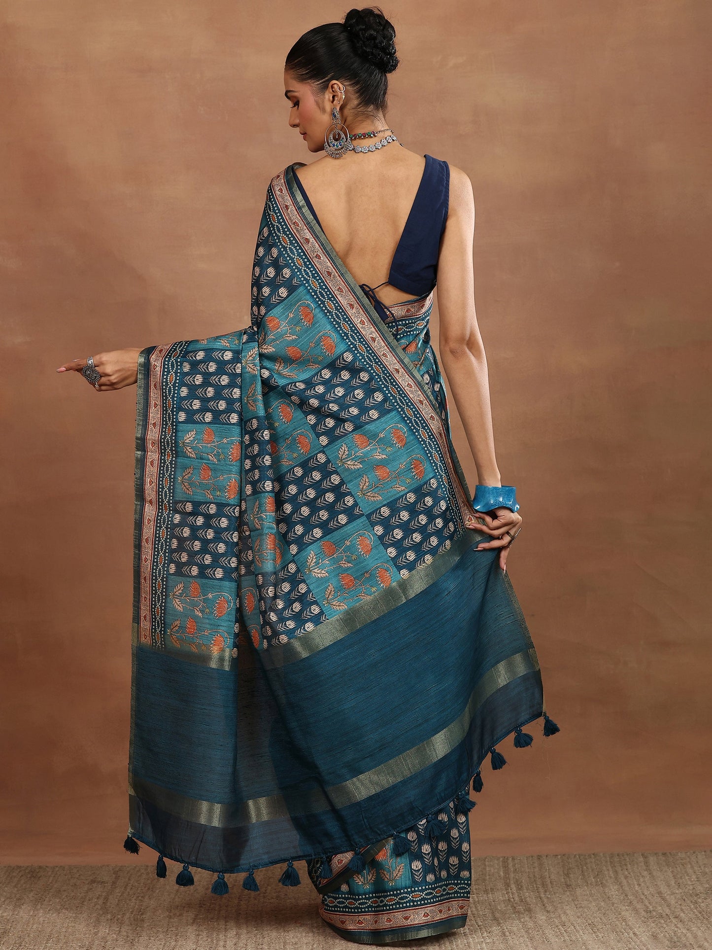 Green Printed Silk Blend Sarees With Unstitched Blouse Piece