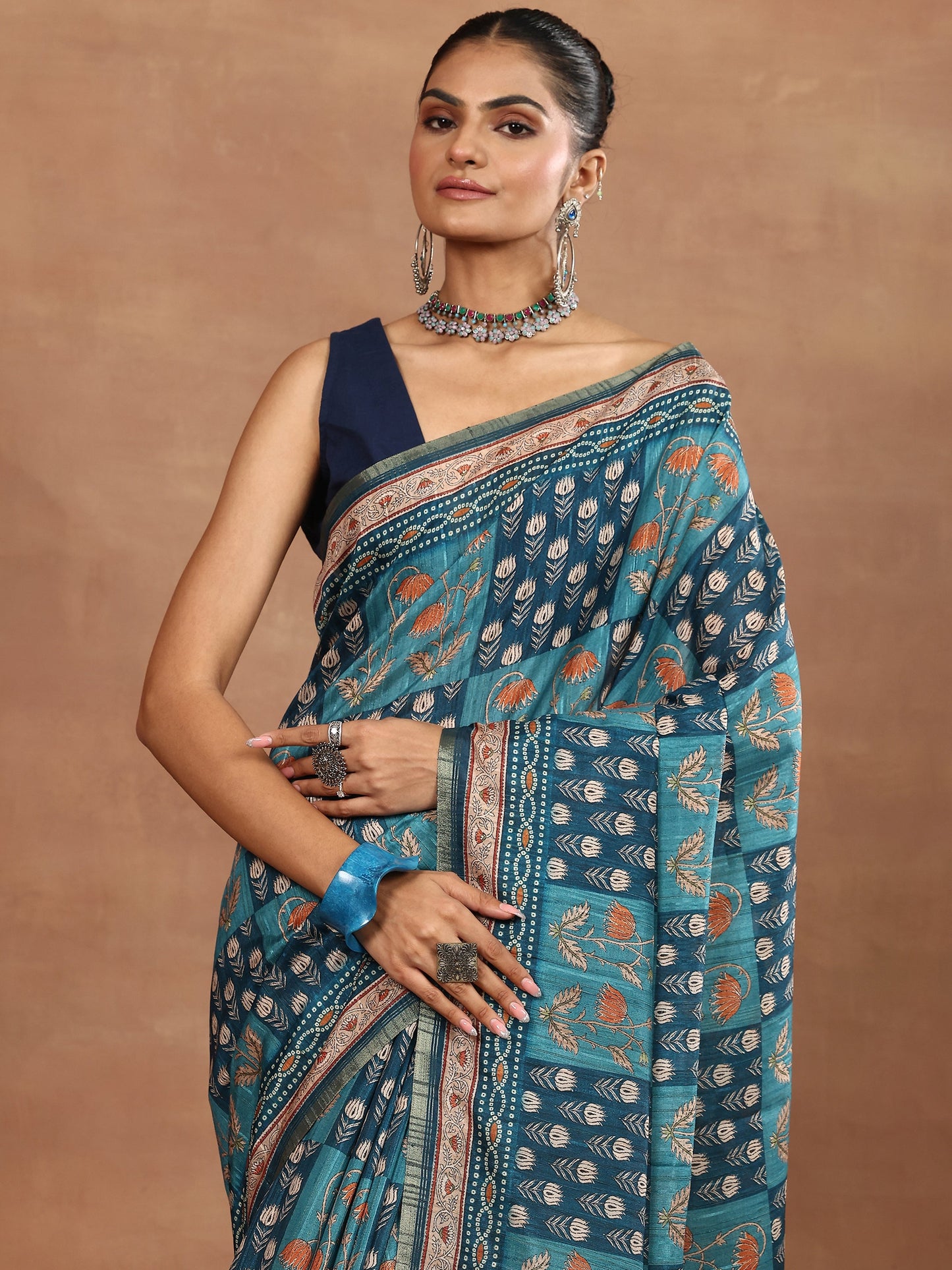 Green Printed Silk Blend Sarees With Unstitched Blouse Piece