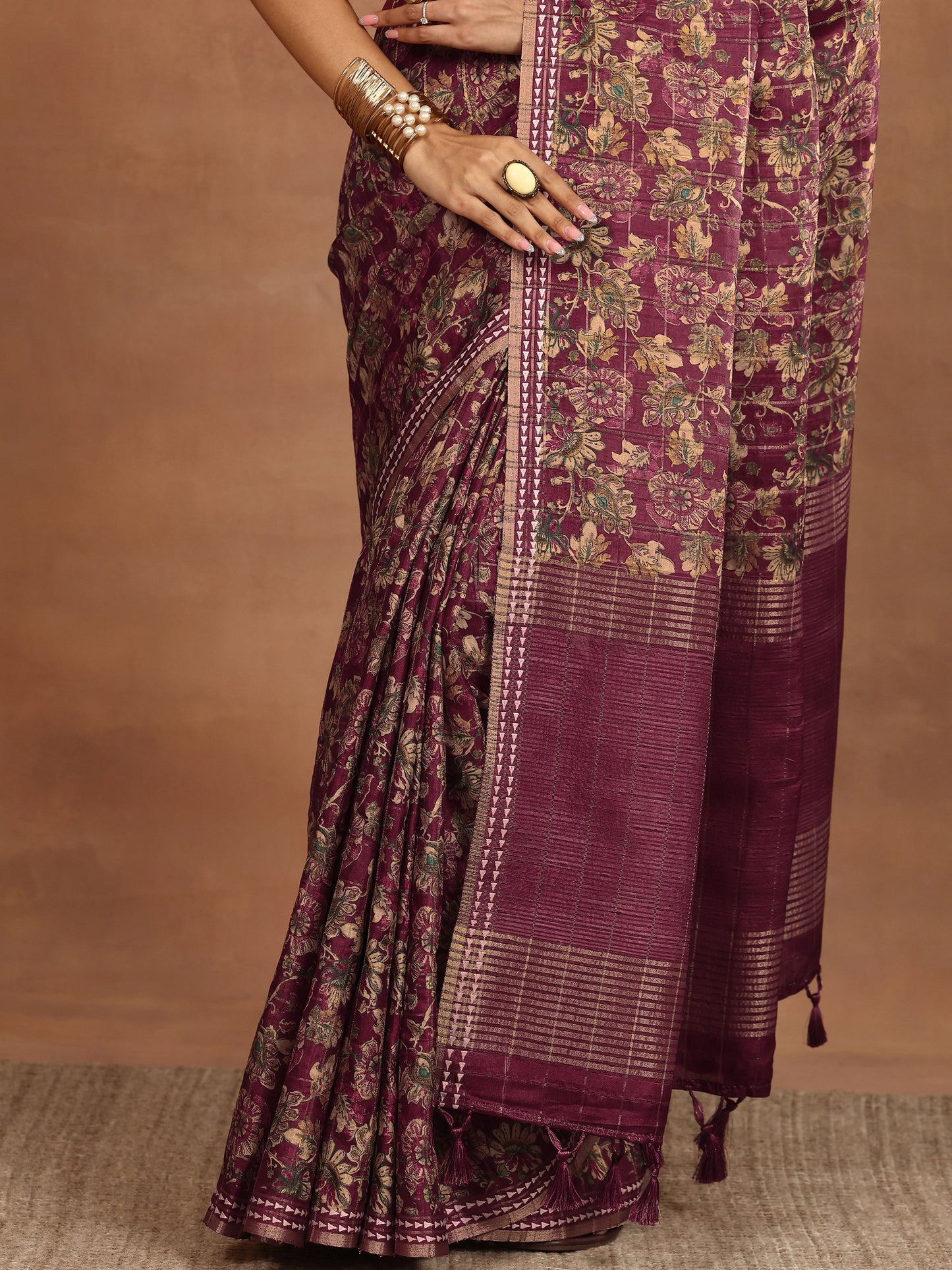 Maroon Printed Silk Blend Sarees With Unstitched Blouse Piece