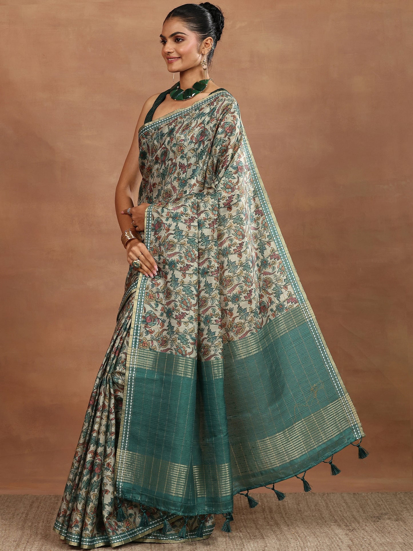 Green Printed Silk Blend Sarees With Unstitched Blouse Piece