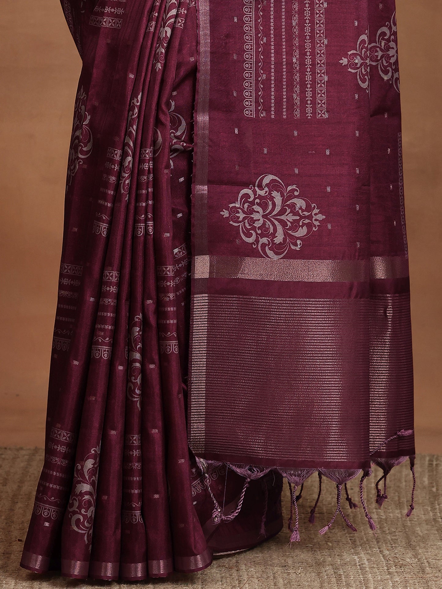 Burgundy Printed Silk Blend Saree With Unstitched Blouse Piece