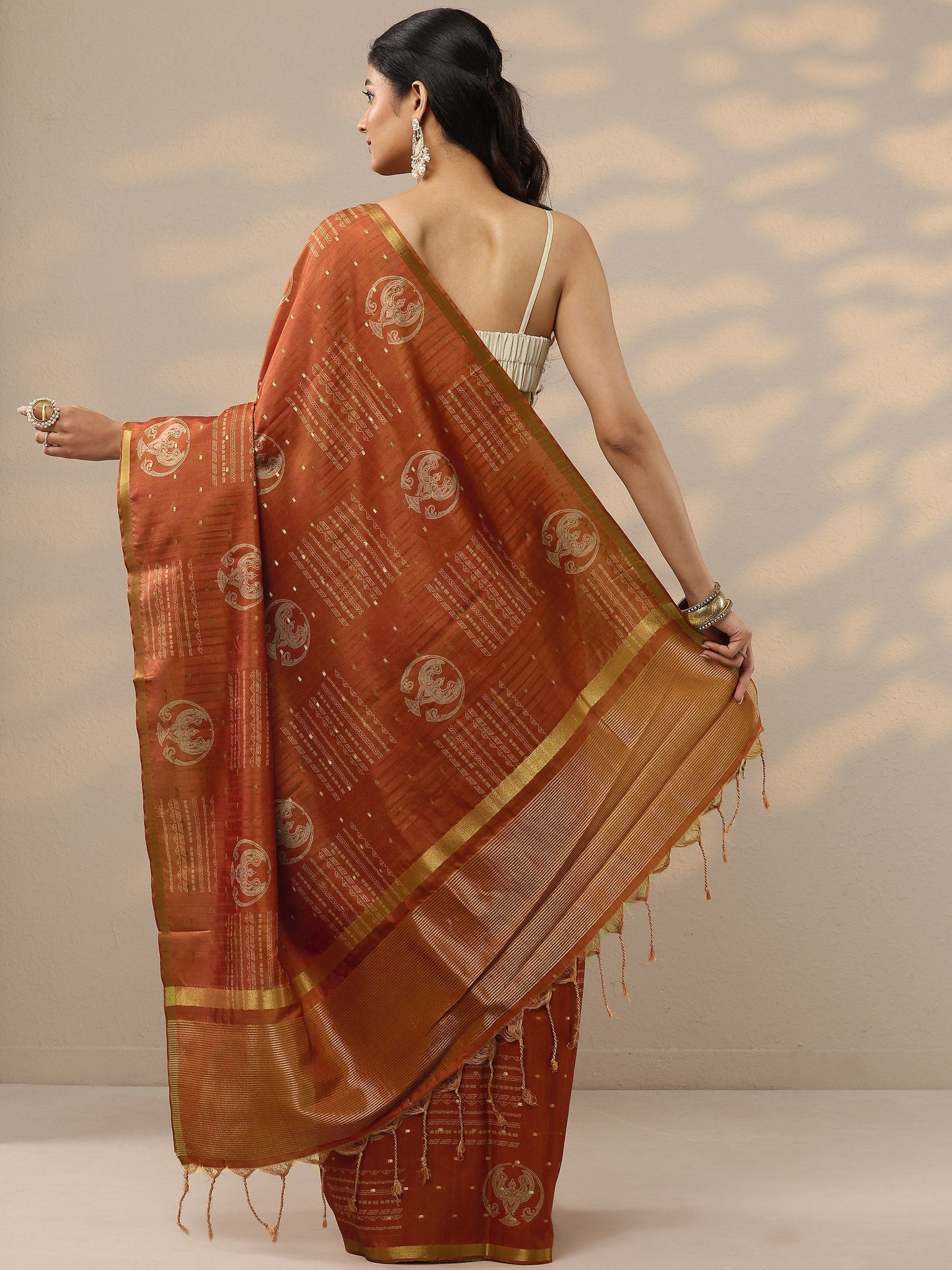 Orange Printed Silk Blend Sarees With Unstitched Blouse Piece