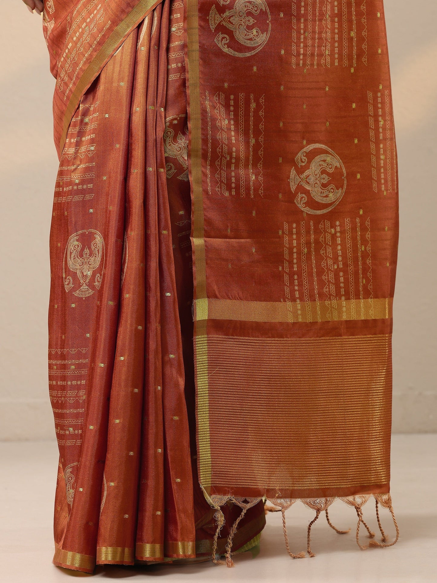 Orange Printed Silk Blend Sarees With Unstitched Blouse Piece