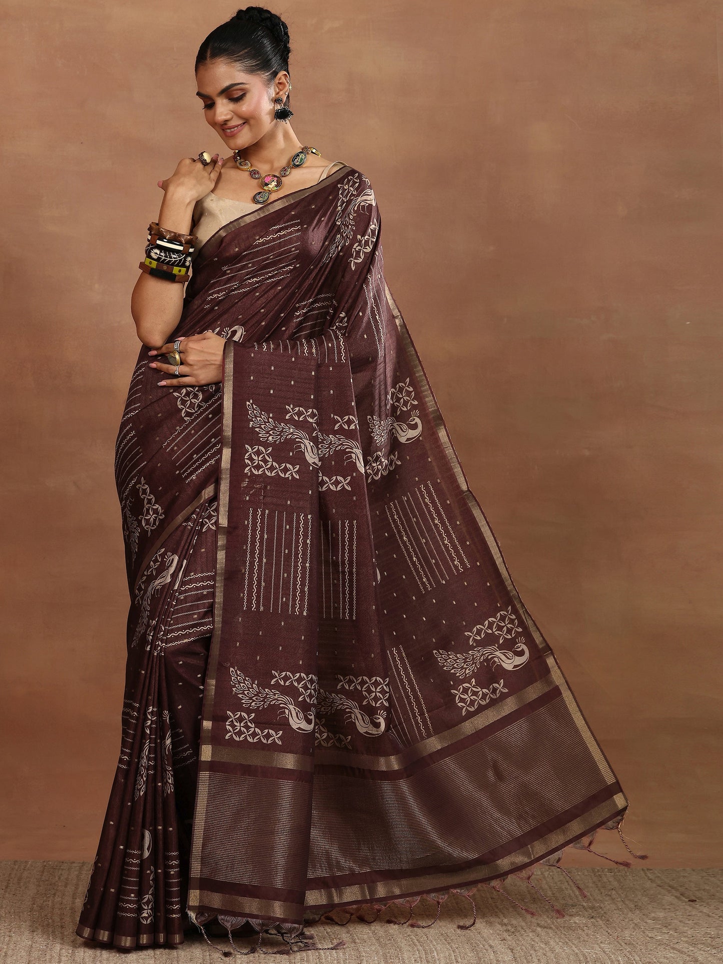 Brown Printed Silk Blend Saree With Unstitched Blouse Piece