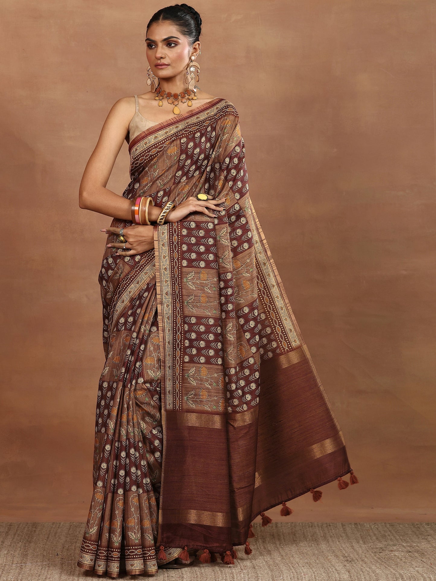 Brown Printed Silk Blend Saree With Unstitched Blouse Piece