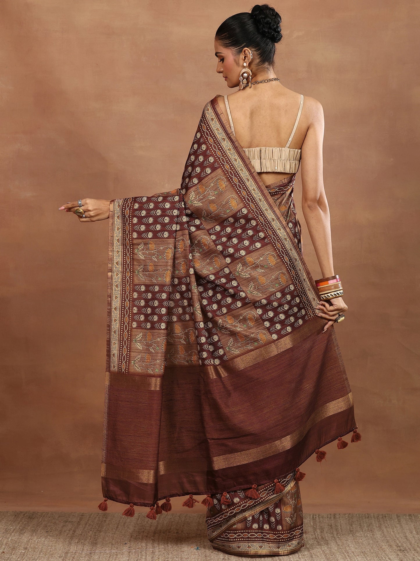 Brown Printed Silk Blend Saree With Unstitched Blouse Piece