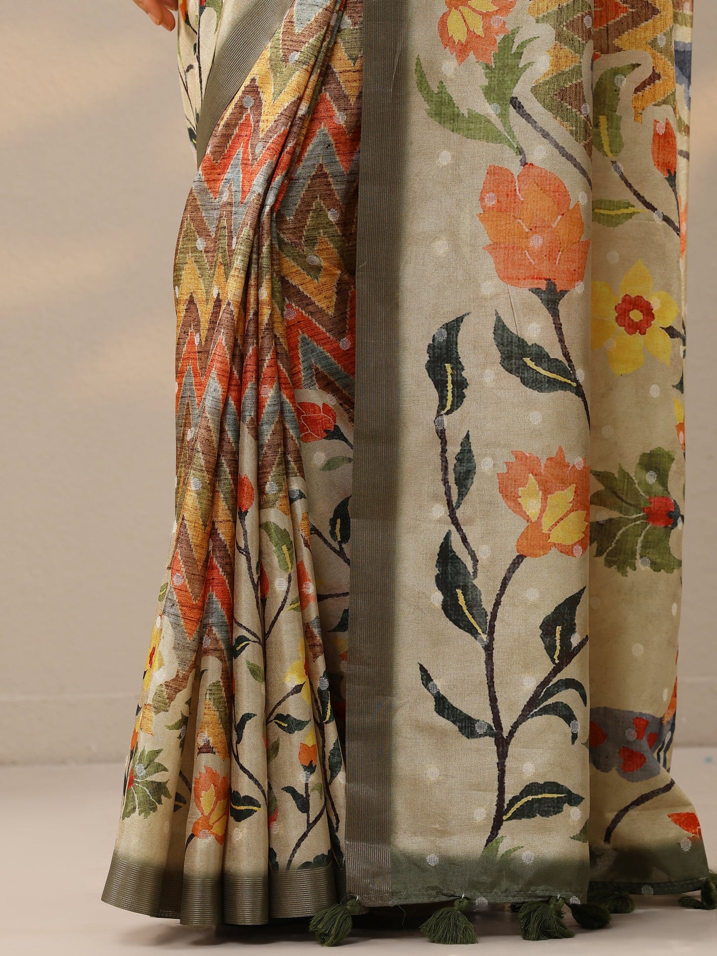 Multi Leheriya Printed Silk Blend Saree With Unstitched Blouse Piece