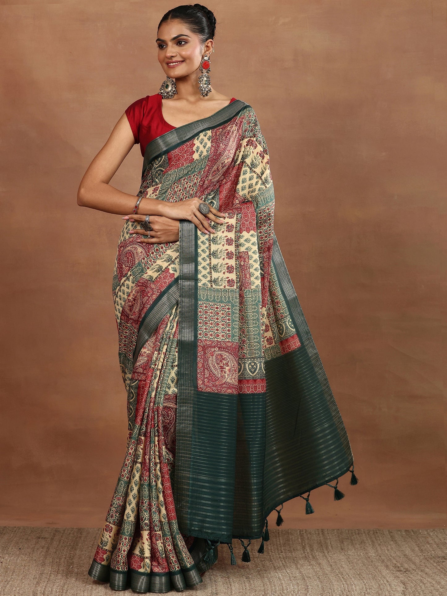 Green Printed Silk Blend Sarees With Unstitched Blouse Piece