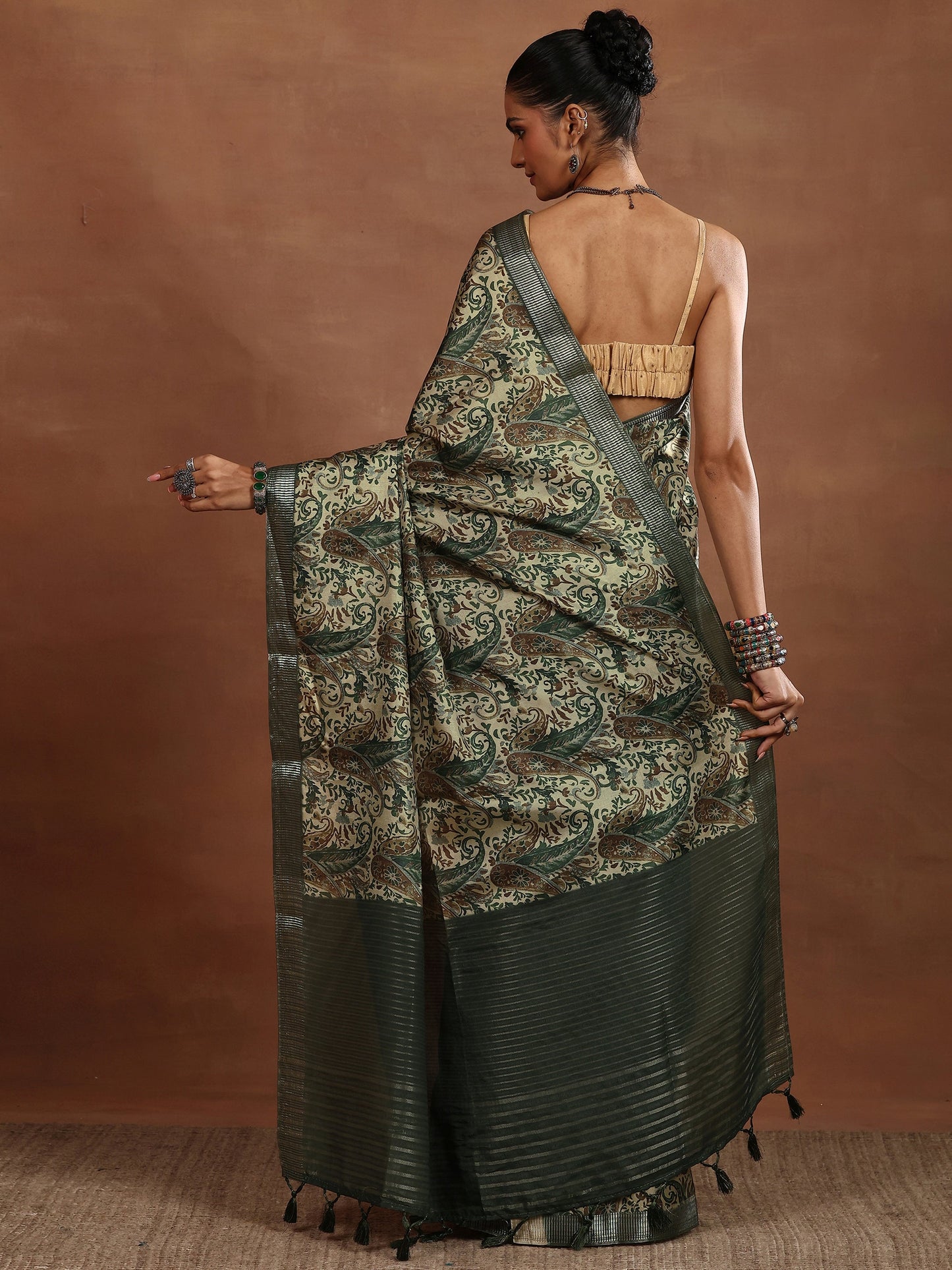 Green Printed Silk Blend Sarees With Unstitched Blouse Piece
