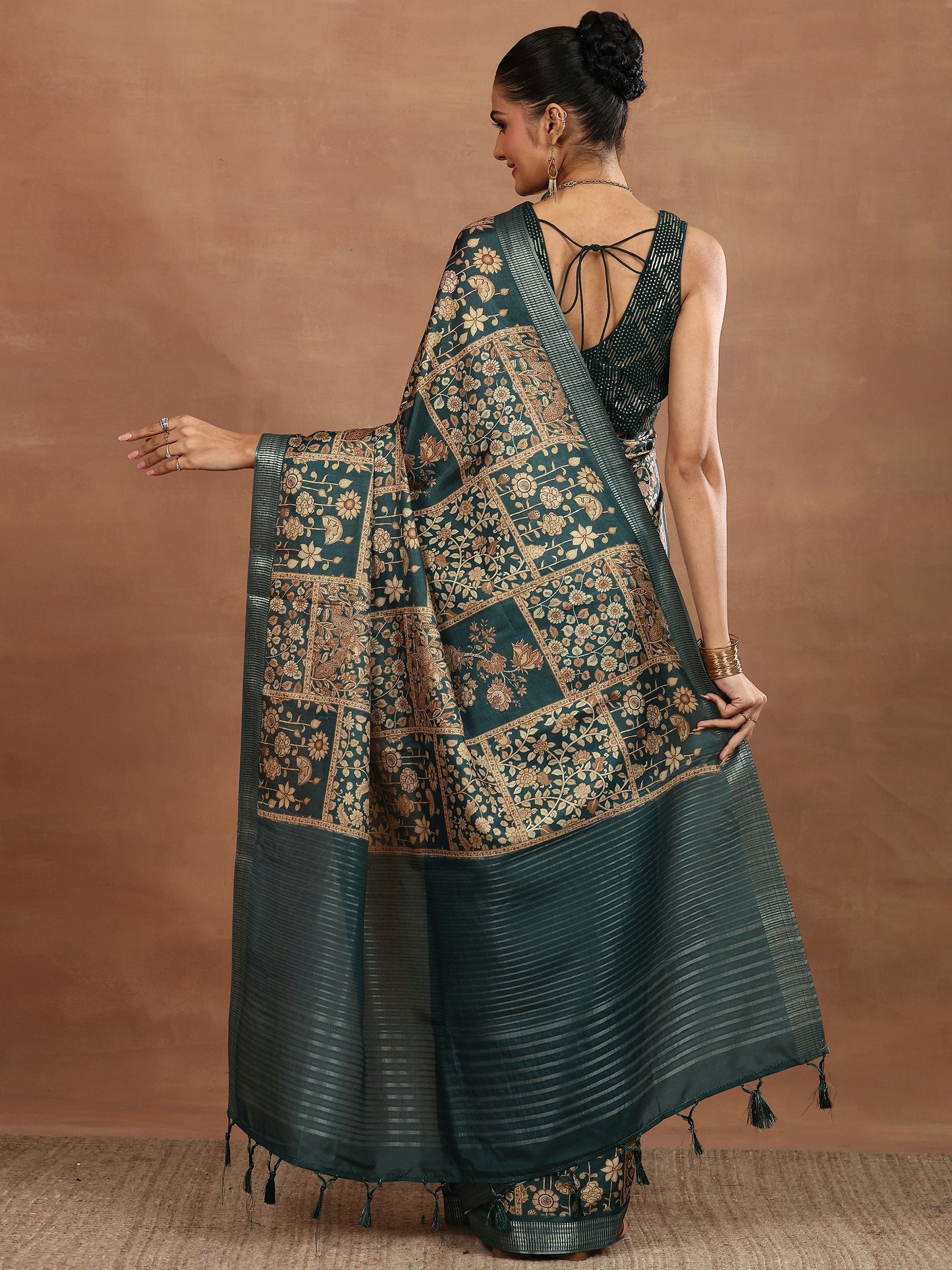 Blue Printed Silk Blend Sarees With Unstitched Blouse Piece