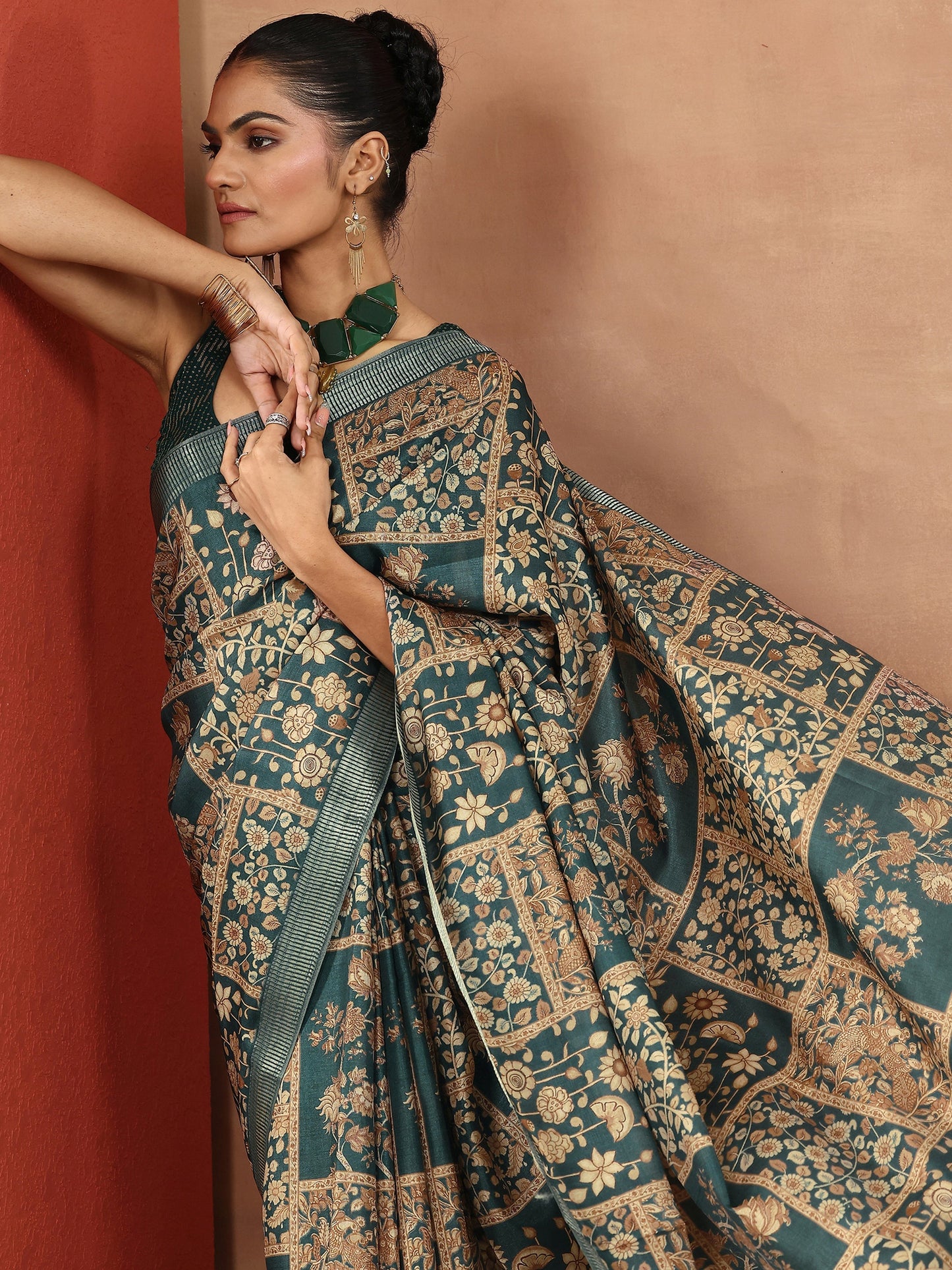 Blue Printed Silk Blend Sarees With Unstitched Blouse Piece