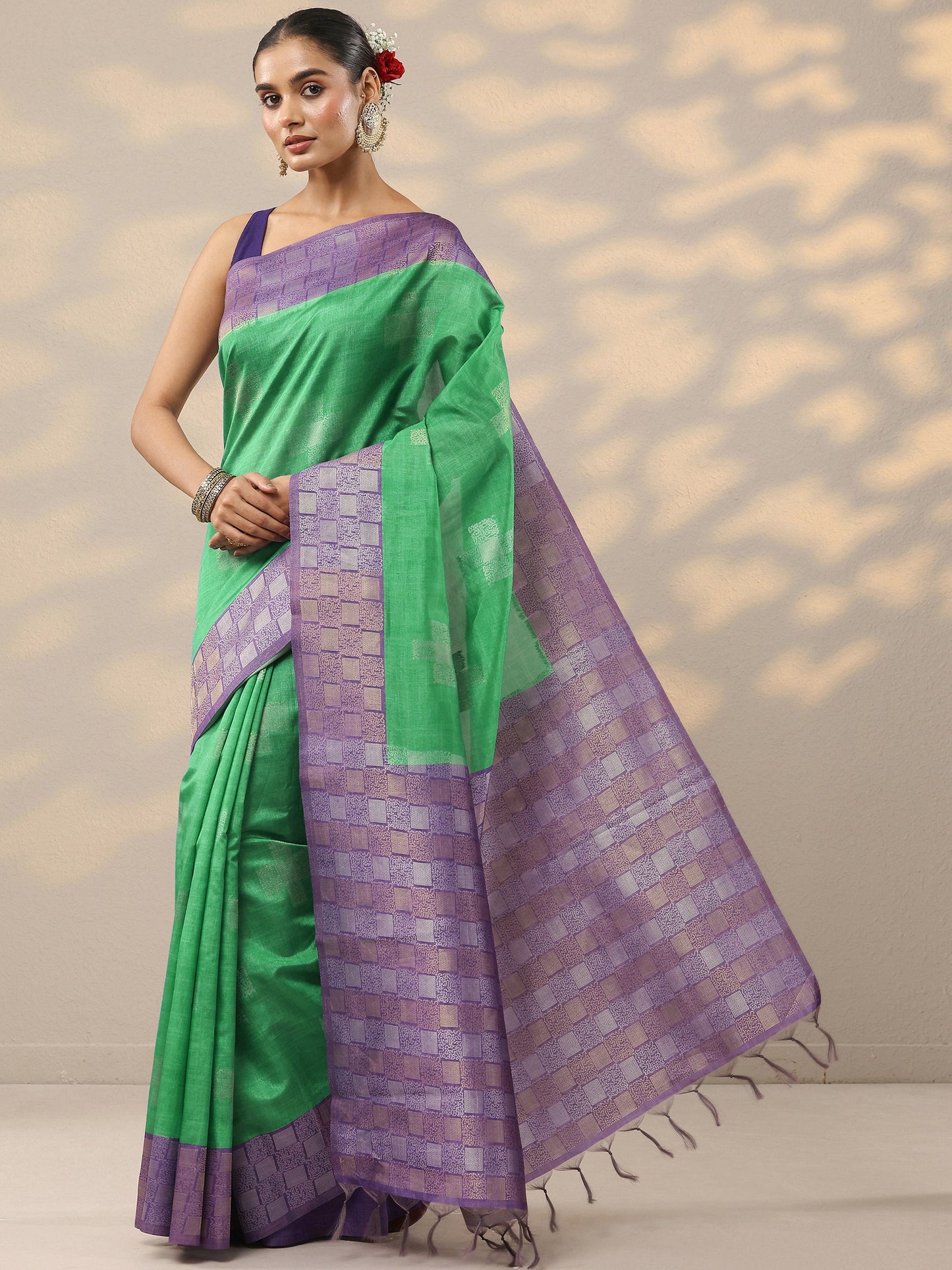 Green Woven Design Silk Blend Saree With Unstitched Blouse Piece