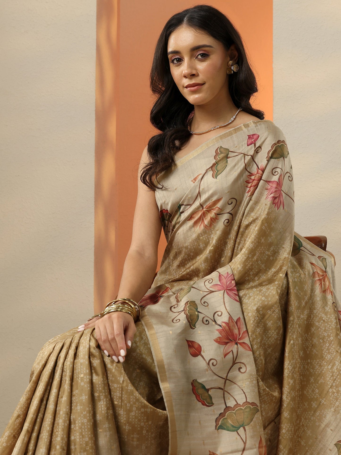 Gold Printed Silk Blend Saree With Unstitched Blouse Piece