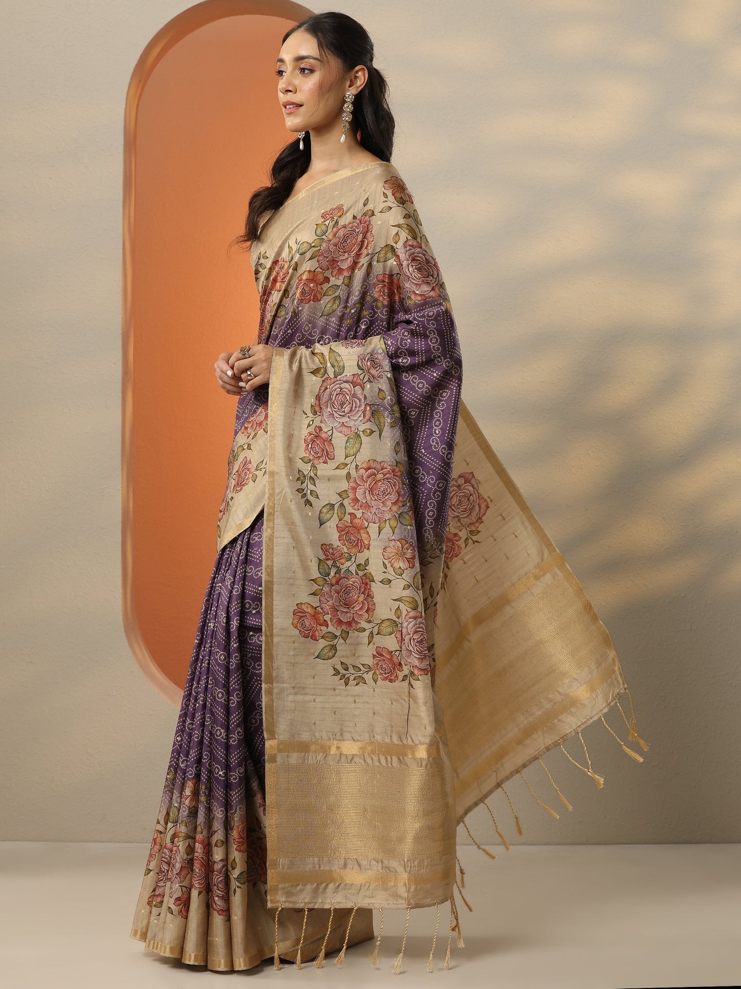 Purple Printed Silk Blend Saree With Unstitched Blouse Piece