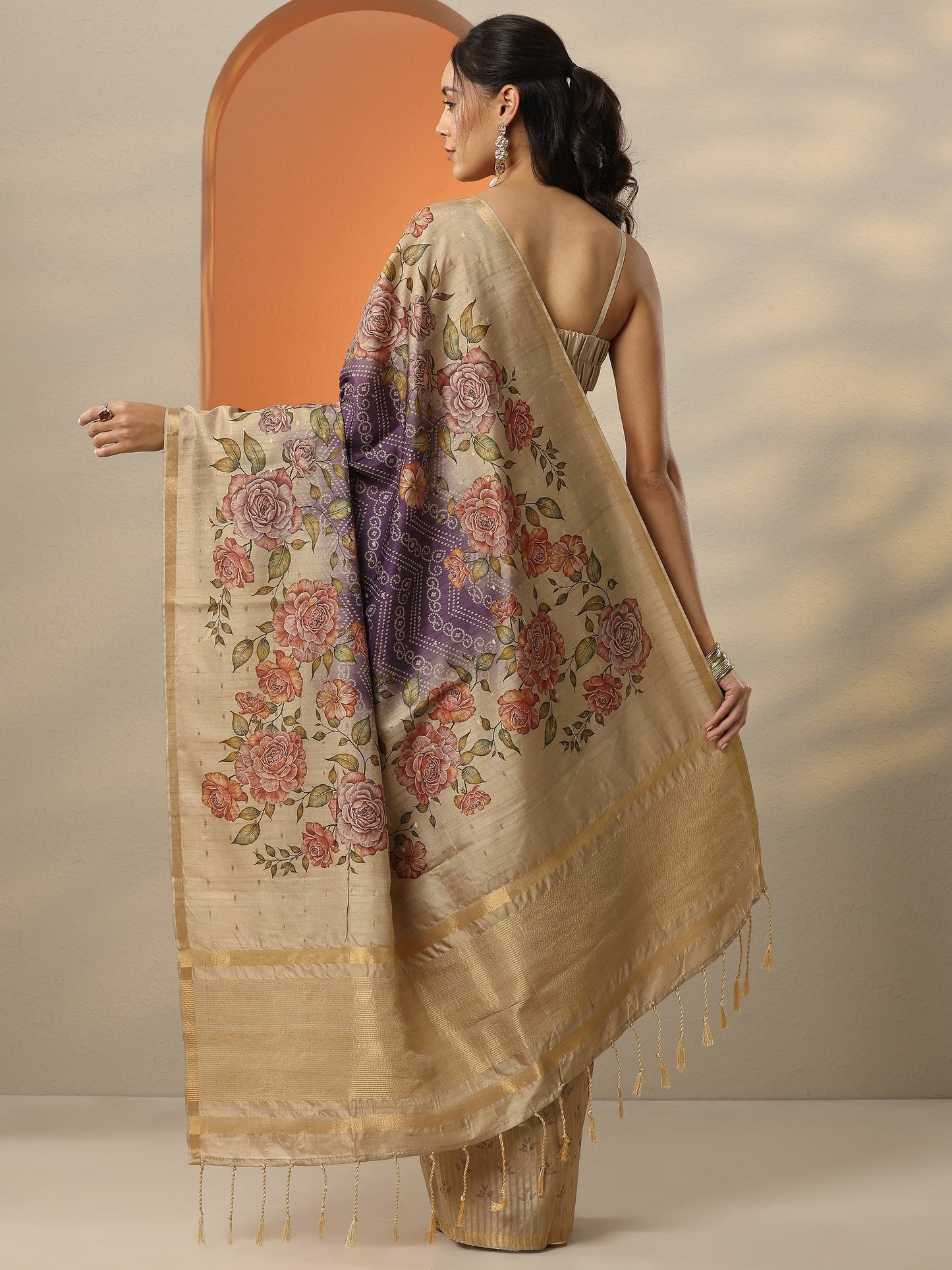 Purple Printed Silk Blend Saree With Unstitched Blouse Piece