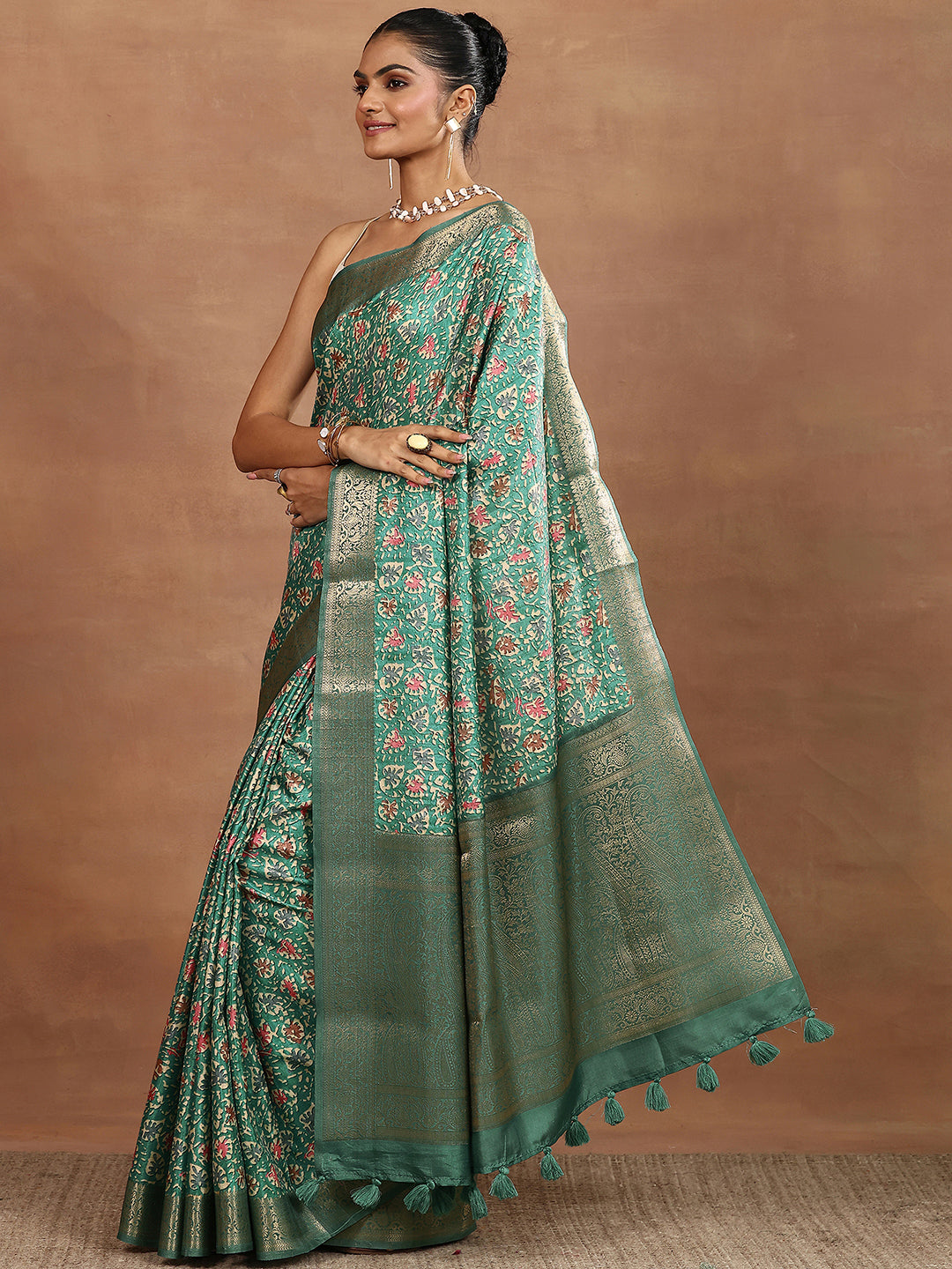 Green Printed Silk Blend Sarees With Unstitched Blouse Piece